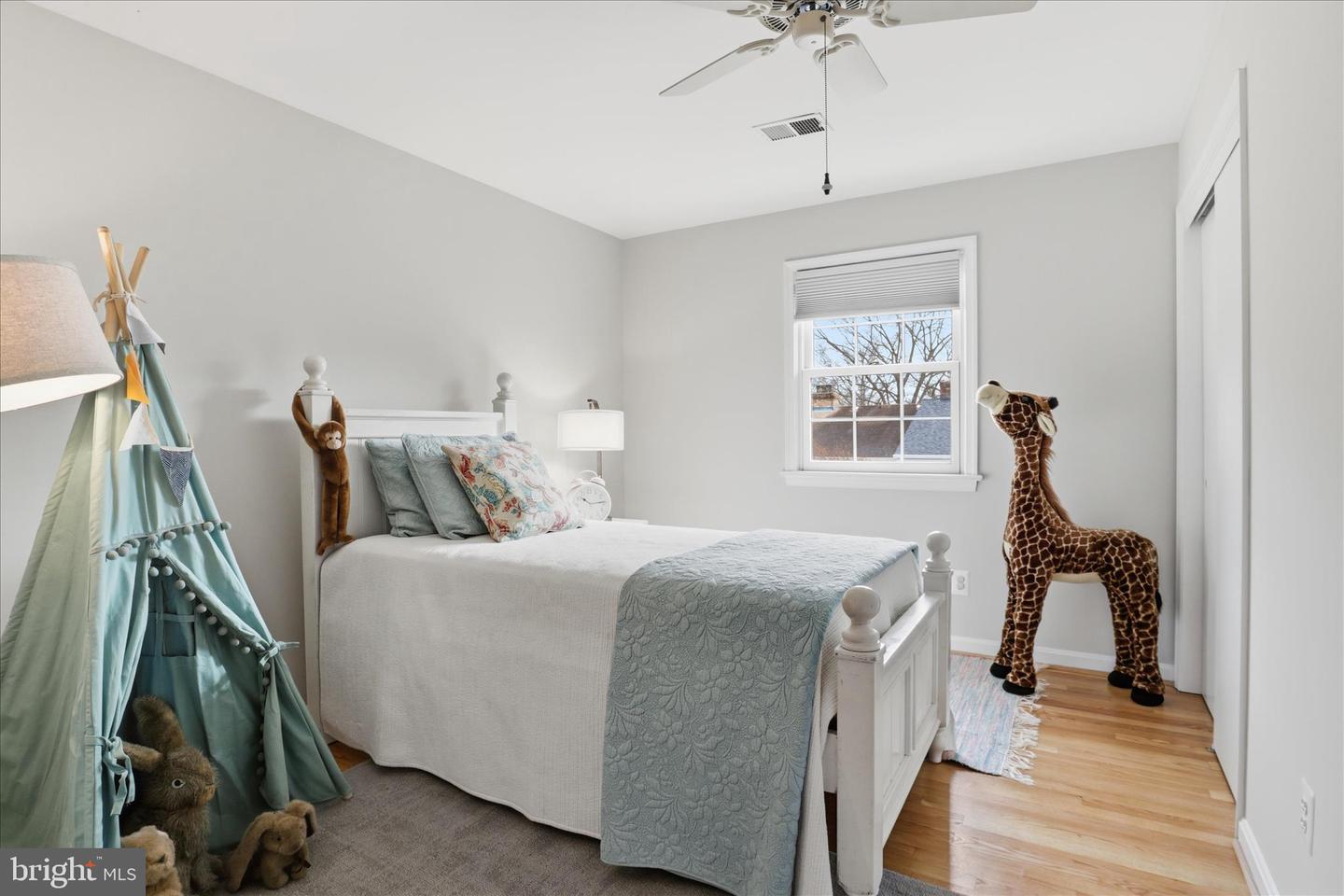 9311 CLANBROOK CT, FAIRFAX, Virginia 22031, 3 Bedrooms Bedrooms, 9 Rooms Rooms,2 BathroomsBathrooms,Residential,For sale,9311 CLANBROOK CT,VAFX2280098 MLS # VAFX2280098