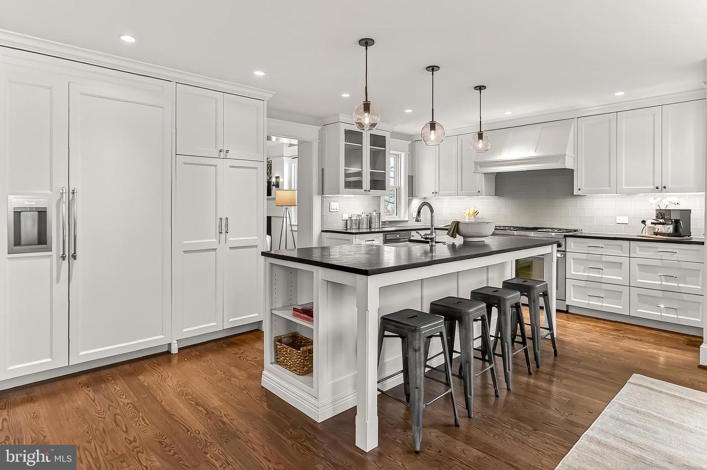 1007 N SYCAMORE ST, FALLS CHURCH, Virginia 22046, 5 Bedrooms Bedrooms, ,4 BathroomsBathrooms,Residential,For sale,1007 N SYCAMORE ST,VAFA2003464 MLS # VAFA2003464