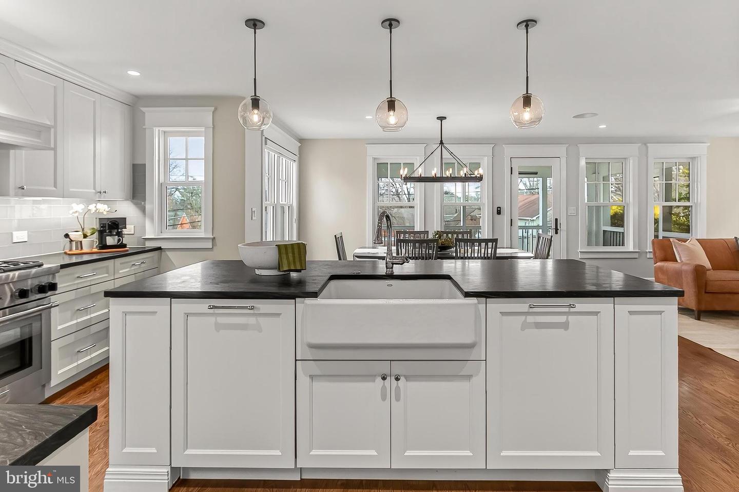 1007 N SYCAMORE ST, FALLS CHURCH, Virginia 22046, 5 Bedrooms Bedrooms, ,4 BathroomsBathrooms,Residential,For sale,1007 N SYCAMORE ST,VAFA2003464 MLS # VAFA2003464