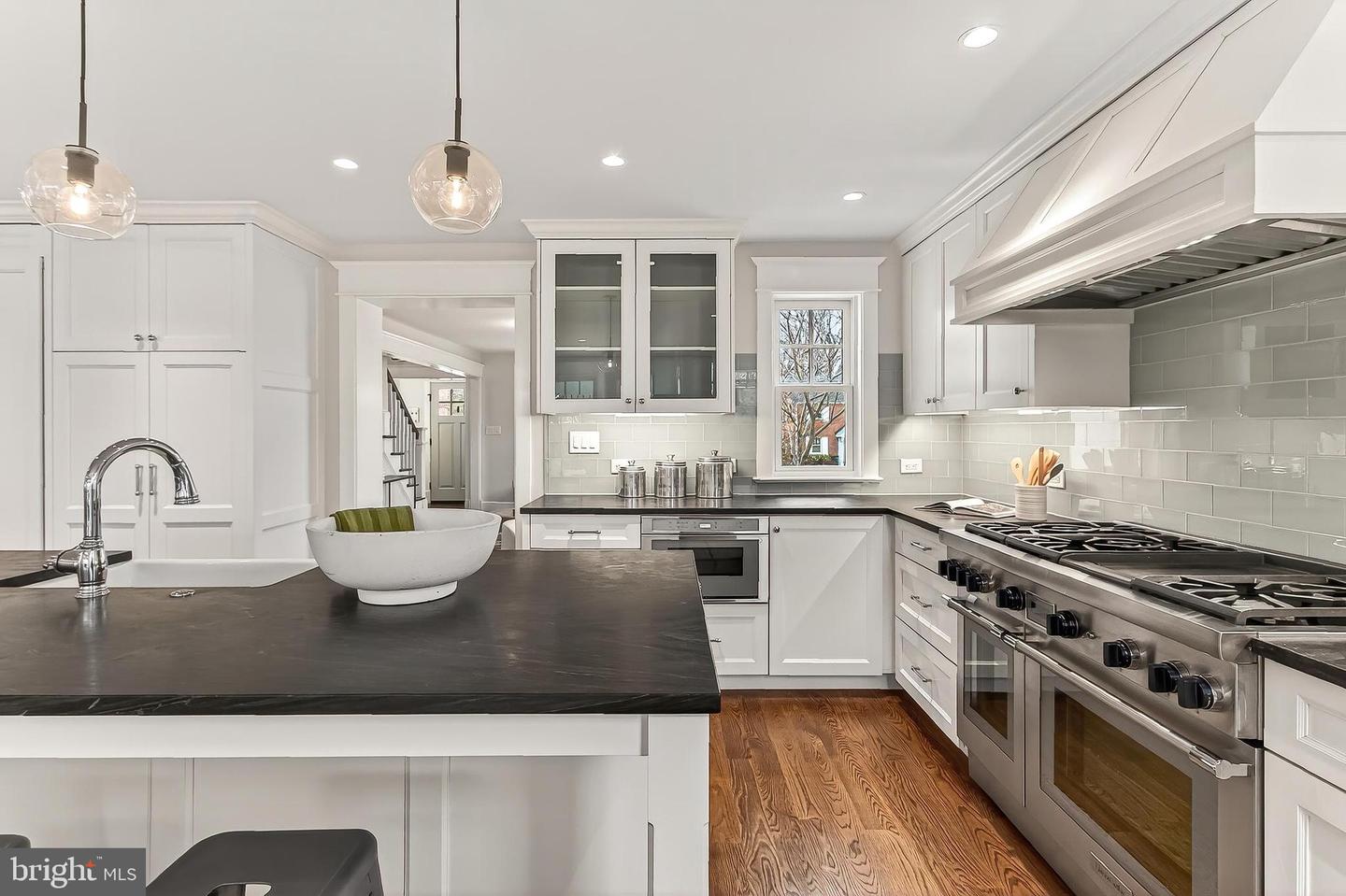 1007 N SYCAMORE ST, FALLS CHURCH, Virginia 22046, 5 Bedrooms Bedrooms, ,4 BathroomsBathrooms,Residential,For sale,1007 N SYCAMORE ST,VAFA2003464 MLS # VAFA2003464