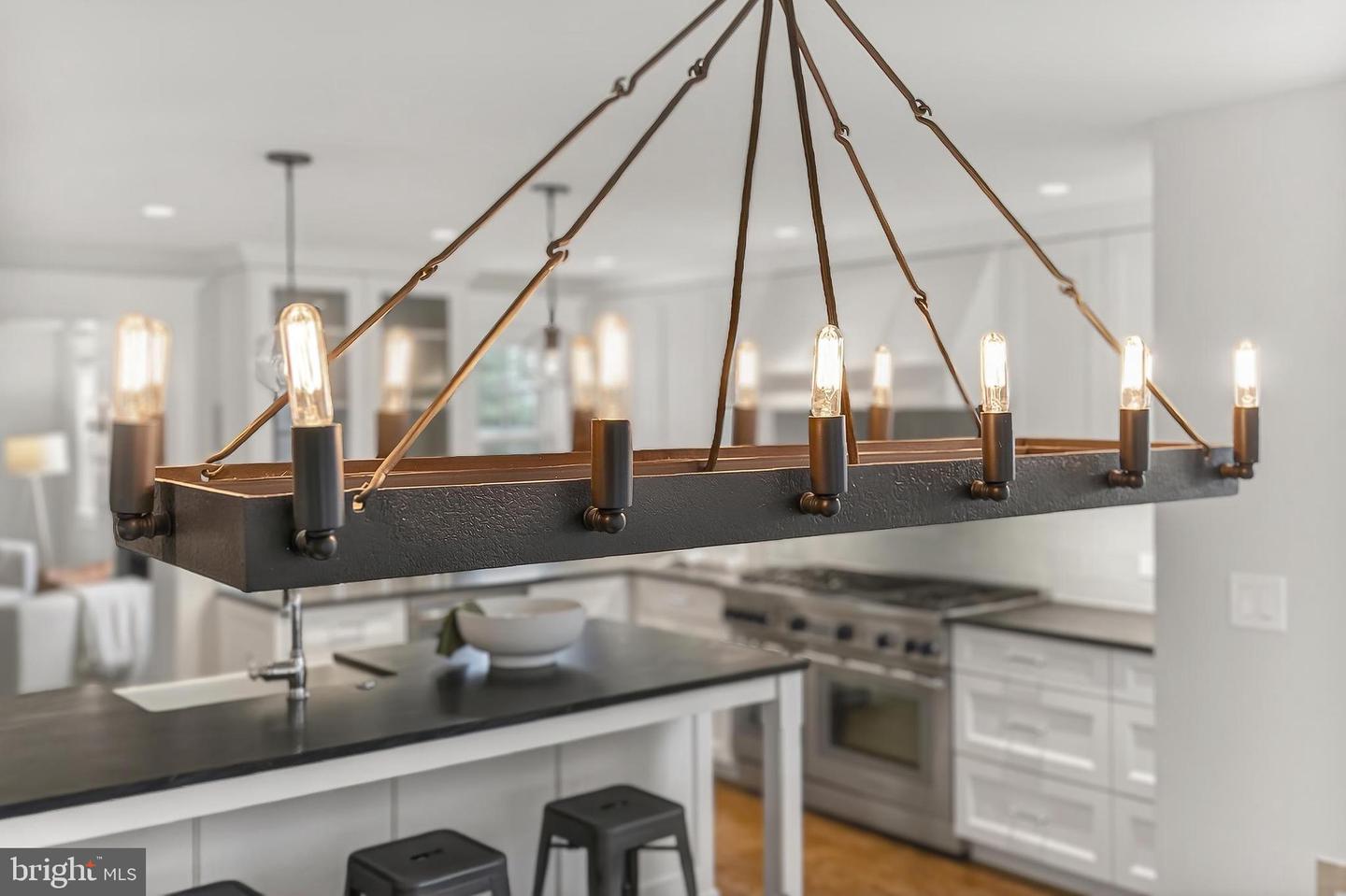 1007 N SYCAMORE ST, FALLS CHURCH, Virginia 22046, 5 Bedrooms Bedrooms, ,4 BathroomsBathrooms,Residential,For sale,1007 N SYCAMORE ST,VAFA2003464 MLS # VAFA2003464