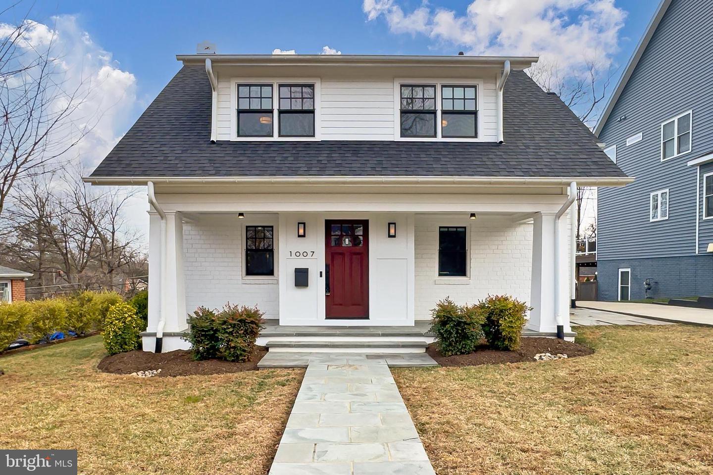 1007 N SYCAMORE ST, FALLS CHURCH, Virginia 22046, 5 Bedrooms Bedrooms, ,4 BathroomsBathrooms,Residential,For sale,1007 N SYCAMORE ST,VAFA2003464 MLS # VAFA2003464