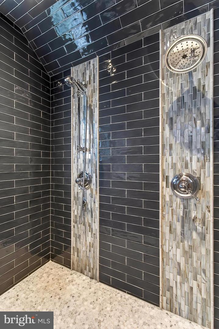 1007 N SYCAMORE ST, FALLS CHURCH, Virginia 22046, 5 Bedrooms Bedrooms, ,4 BathroomsBathrooms,Residential,For sale,1007 N SYCAMORE ST,VAFA2003464 MLS # VAFA2003464