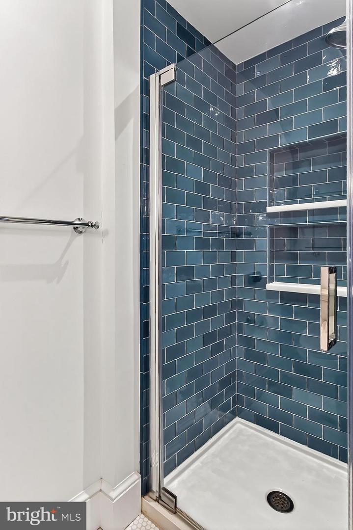 1007 N SYCAMORE ST, FALLS CHURCH, Virginia 22046, 5 Bedrooms Bedrooms, ,4 BathroomsBathrooms,Residential,For sale,1007 N SYCAMORE ST,VAFA2003464 MLS # VAFA2003464