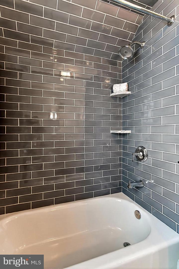 1007 N SYCAMORE ST, FALLS CHURCH, Virginia 22046, 5 Bedrooms Bedrooms, ,4 BathroomsBathrooms,Residential,For sale,1007 N SYCAMORE ST,VAFA2003464 MLS # VAFA2003464