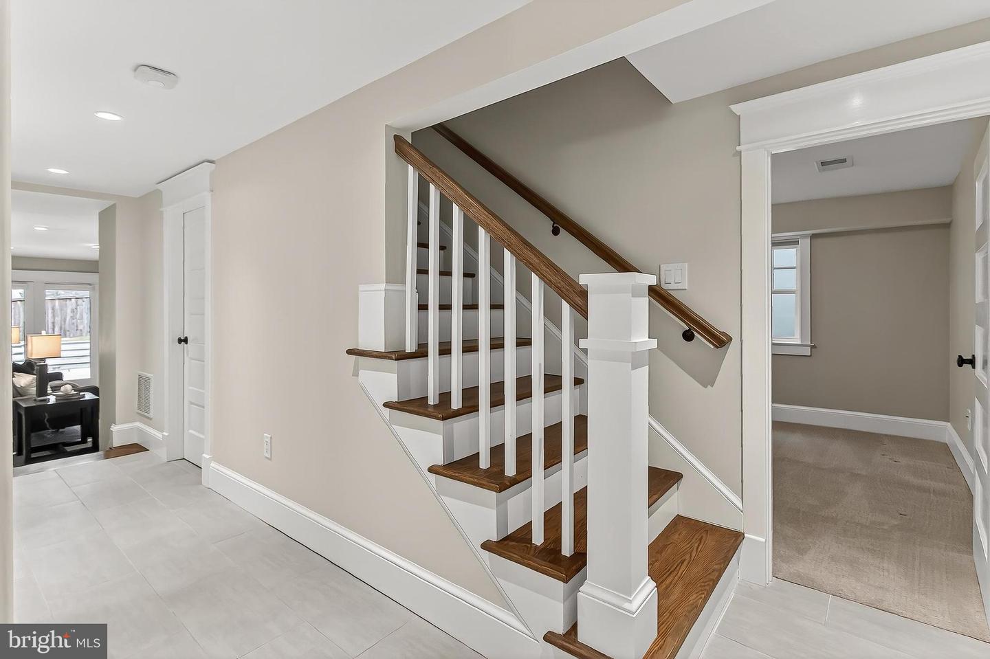 1007 N SYCAMORE ST, FALLS CHURCH, Virginia 22046, 5 Bedrooms Bedrooms, ,4 BathroomsBathrooms,Residential,For sale,1007 N SYCAMORE ST,VAFA2003464 MLS # VAFA2003464