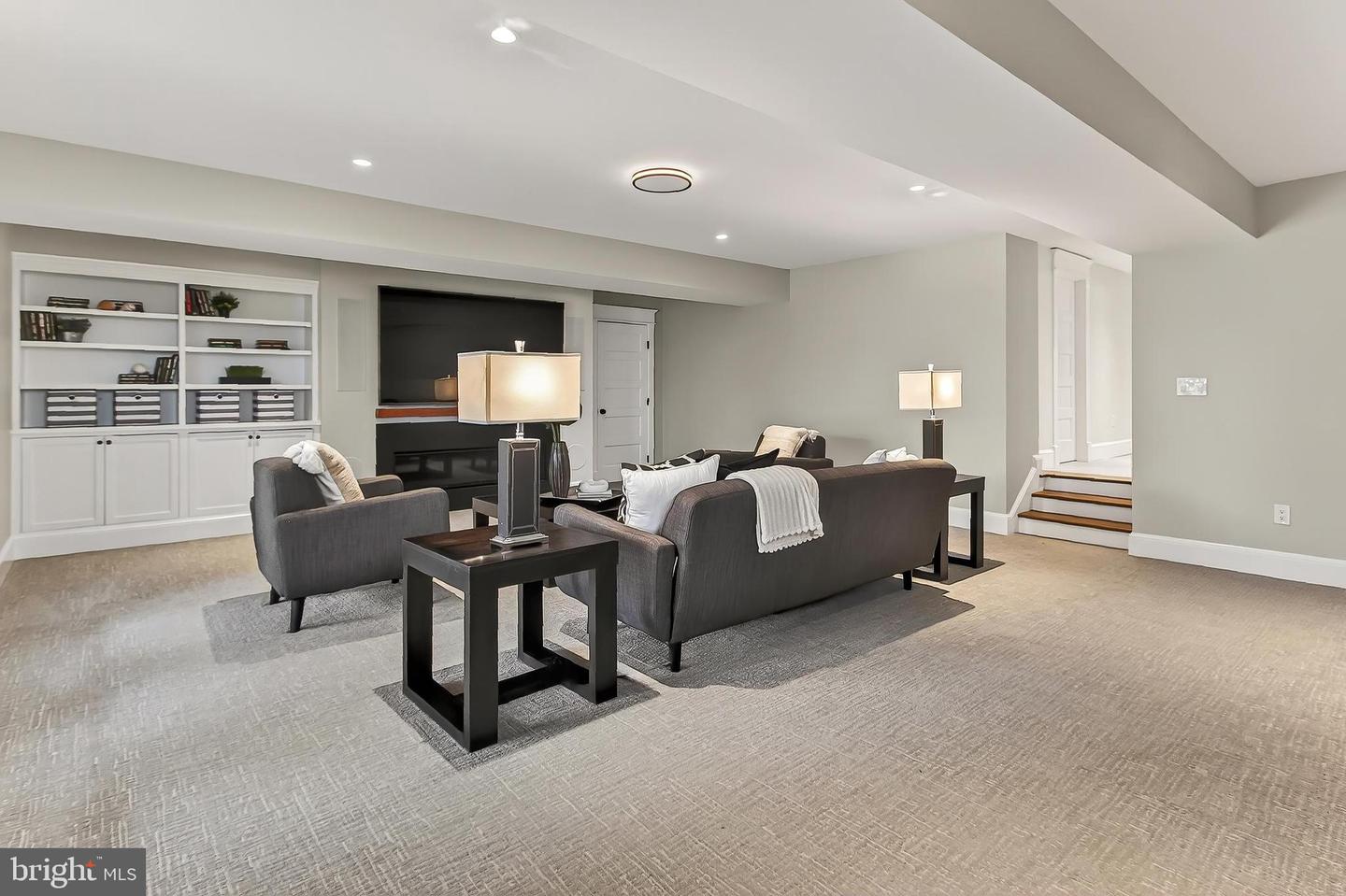 1007 N SYCAMORE ST, FALLS CHURCH, Virginia 22046, 5 Bedrooms Bedrooms, ,4 BathroomsBathrooms,Residential,For sale,1007 N SYCAMORE ST,VAFA2003464 MLS # VAFA2003464