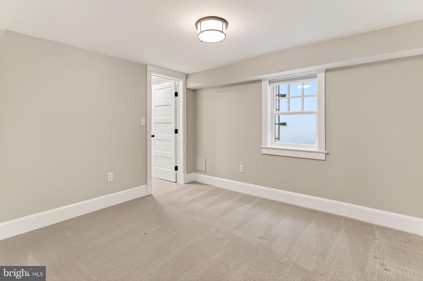 1007 N SYCAMORE ST, FALLS CHURCH, Virginia 22046, 5 Bedrooms Bedrooms, ,4 BathroomsBathrooms,Residential,For sale,1007 N SYCAMORE ST,VAFA2003464 MLS # VAFA2003464