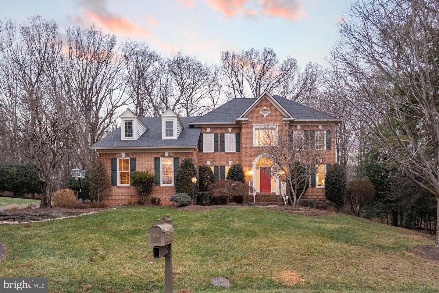 1050 NORTHFALLS CT, GREAT FALLS, Virginia 22066, 6 Bedrooms Bedrooms, ,4 BathroomsBathrooms,Residential,For sale,1050 NORTHFALLS CT,VAFX2280240 MLS # VAFX2280240