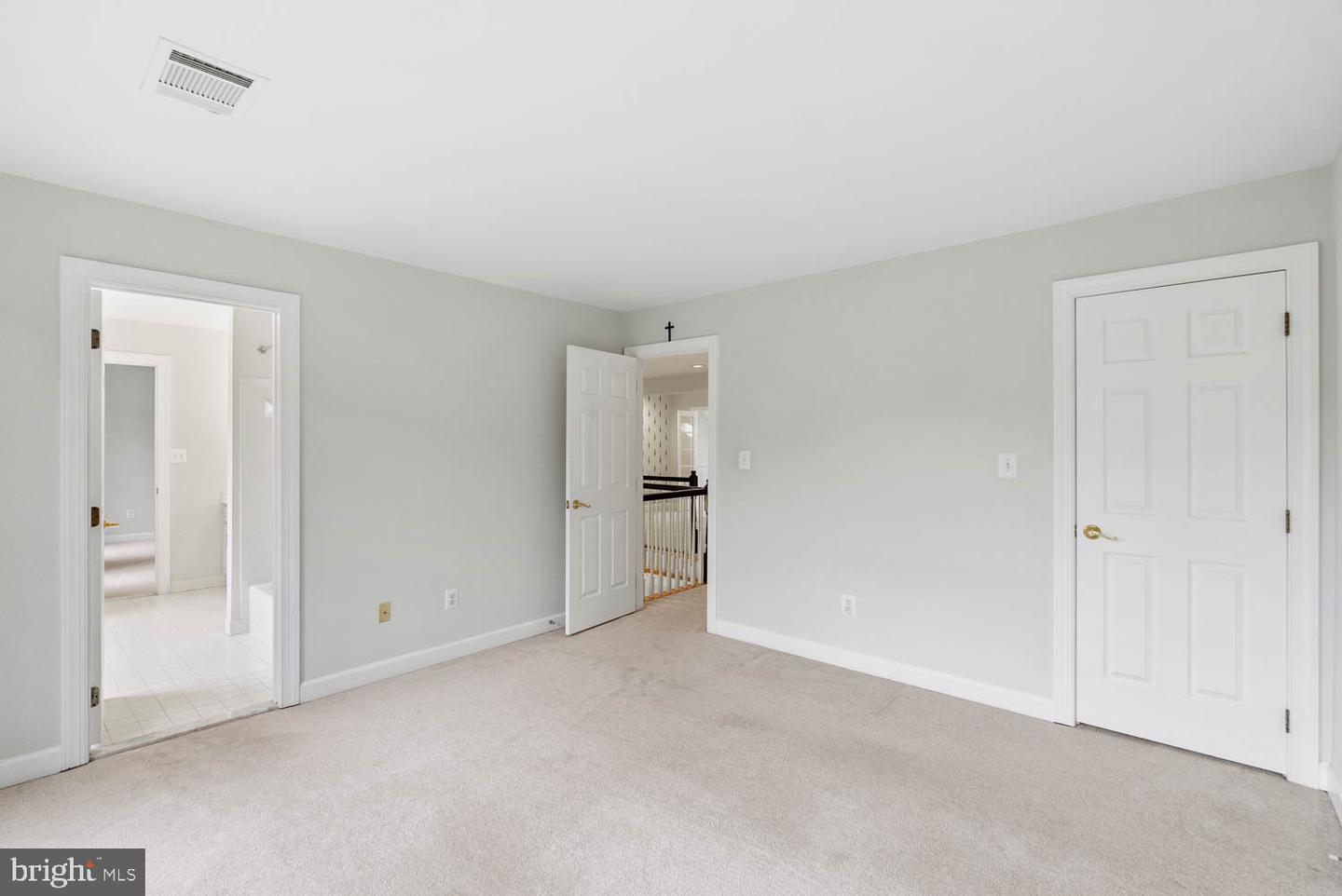 1050 NORTHFALLS CT, GREAT FALLS, Virginia 22066, 6 Bedrooms Bedrooms, ,4 BathroomsBathrooms,Residential,For sale,1050 NORTHFALLS CT,VAFX2280240 MLS # VAFX2280240