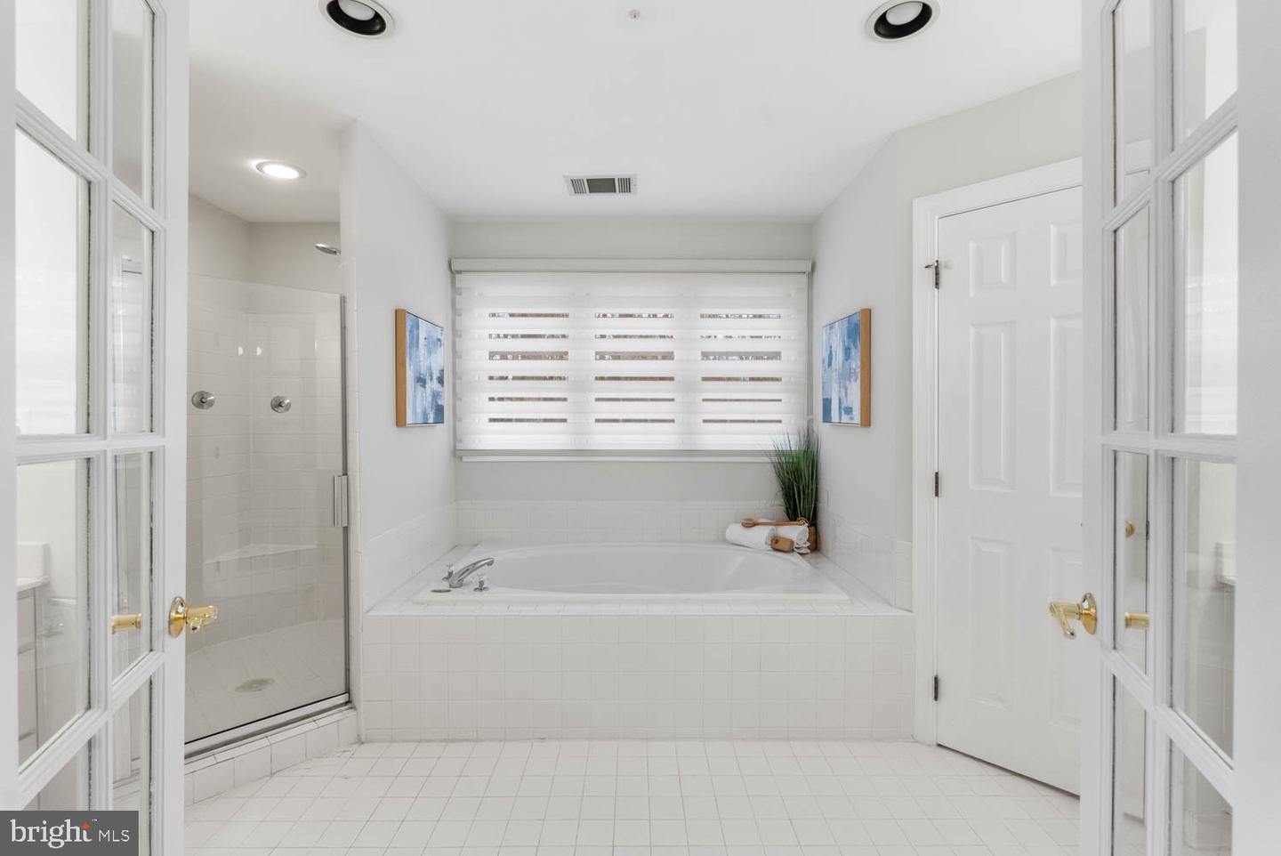 1050 NORTHFALLS CT, GREAT FALLS, Virginia 22066, 6 Bedrooms Bedrooms, ,4 BathroomsBathrooms,Residential,For sale,1050 NORTHFALLS CT,VAFX2280240 MLS # VAFX2280240