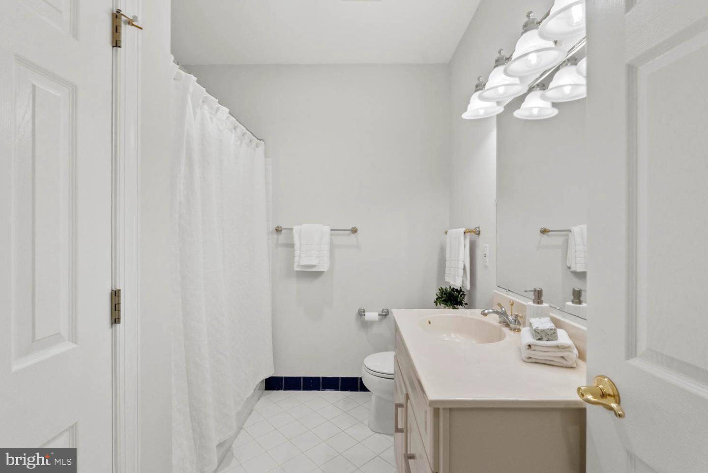 1050 NORTHFALLS CT, GREAT FALLS, Virginia 22066, 6 Bedrooms Bedrooms, ,4 BathroomsBathrooms,Residential,For sale,1050 NORTHFALLS CT,VAFX2280240 MLS # VAFX2280240