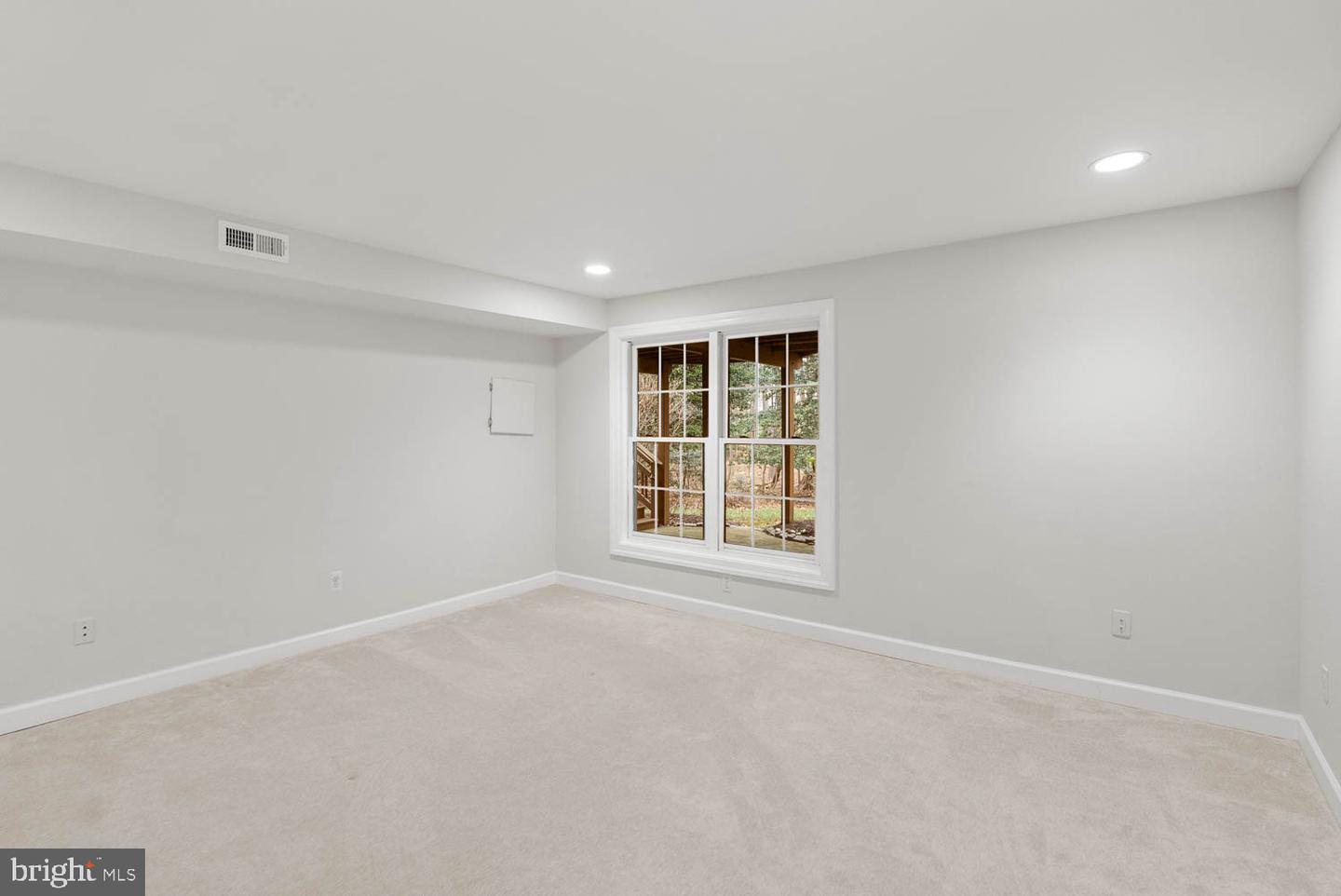 1050 NORTHFALLS CT, GREAT FALLS, Virginia 22066, 6 Bedrooms Bedrooms, ,4 BathroomsBathrooms,Residential,For sale,1050 NORTHFALLS CT,VAFX2280240 MLS # VAFX2280240