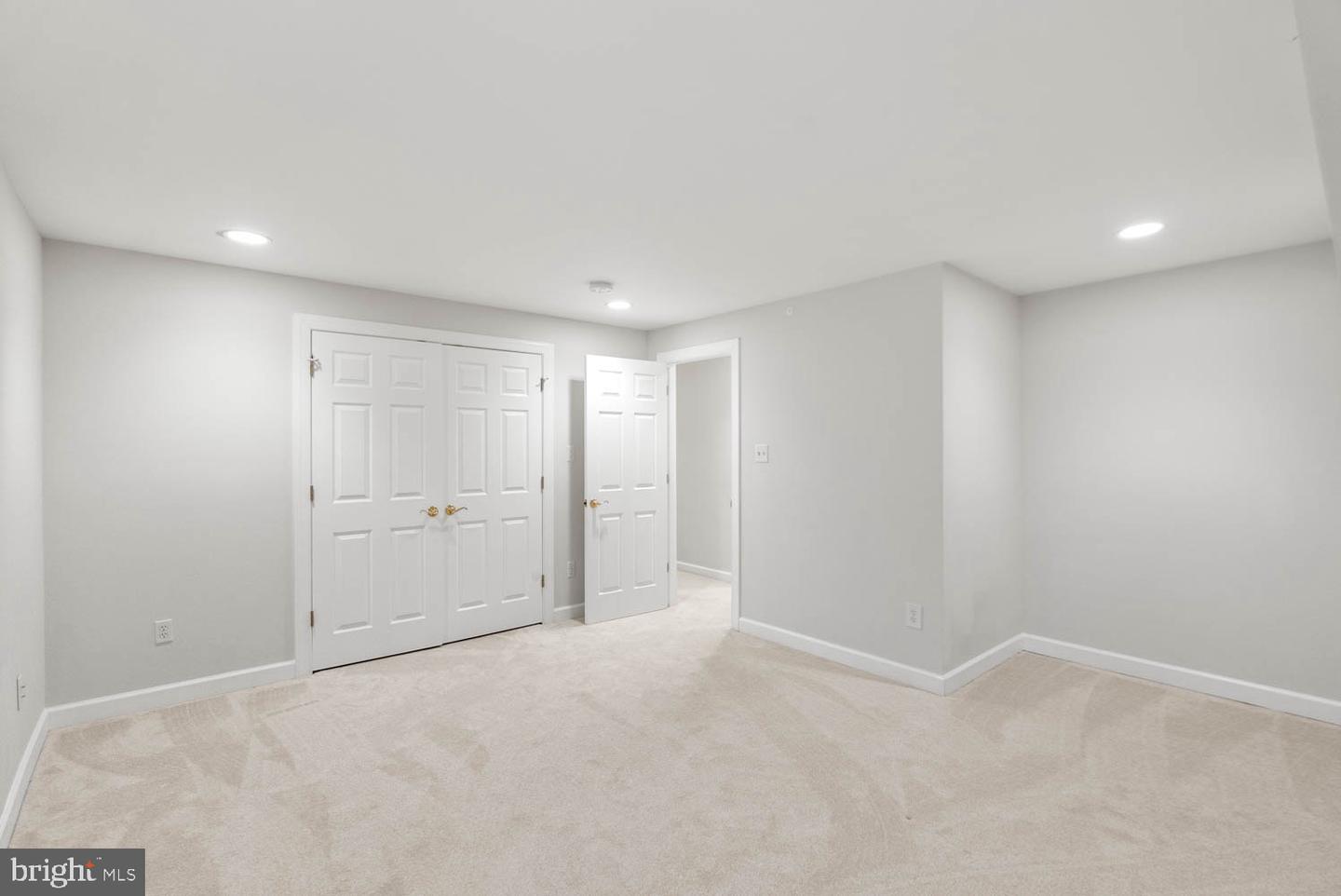 1050 NORTHFALLS CT, GREAT FALLS, Virginia 22066, 6 Bedrooms Bedrooms, ,4 BathroomsBathrooms,Residential,For sale,1050 NORTHFALLS CT,VAFX2280240 MLS # VAFX2280240