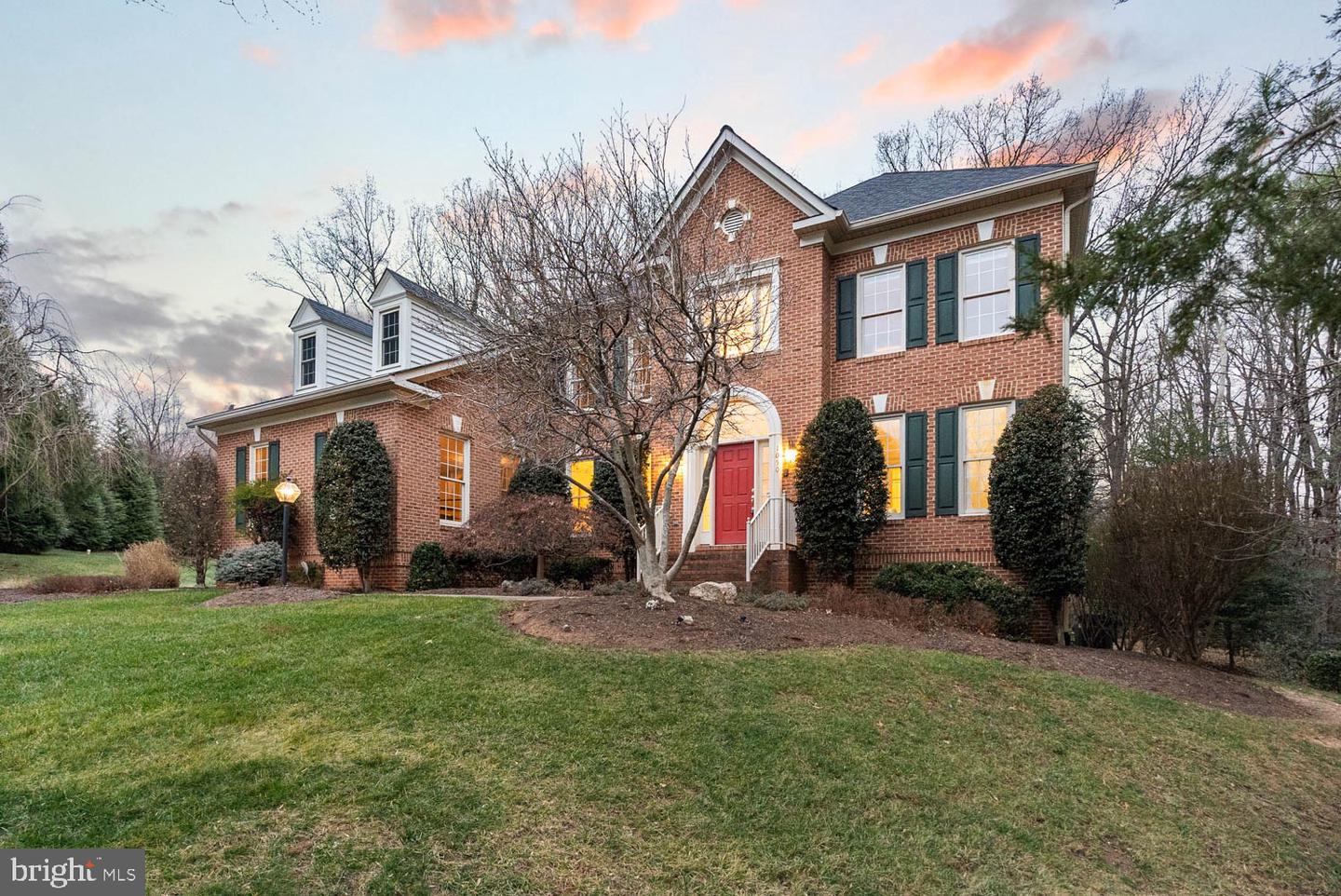 1050 NORTHFALLS CT, GREAT FALLS, Virginia 22066, 6 Bedrooms Bedrooms, ,4 BathroomsBathrooms,Residential,For sale,1050 NORTHFALLS CT,VAFX2280240 MLS # VAFX2280240