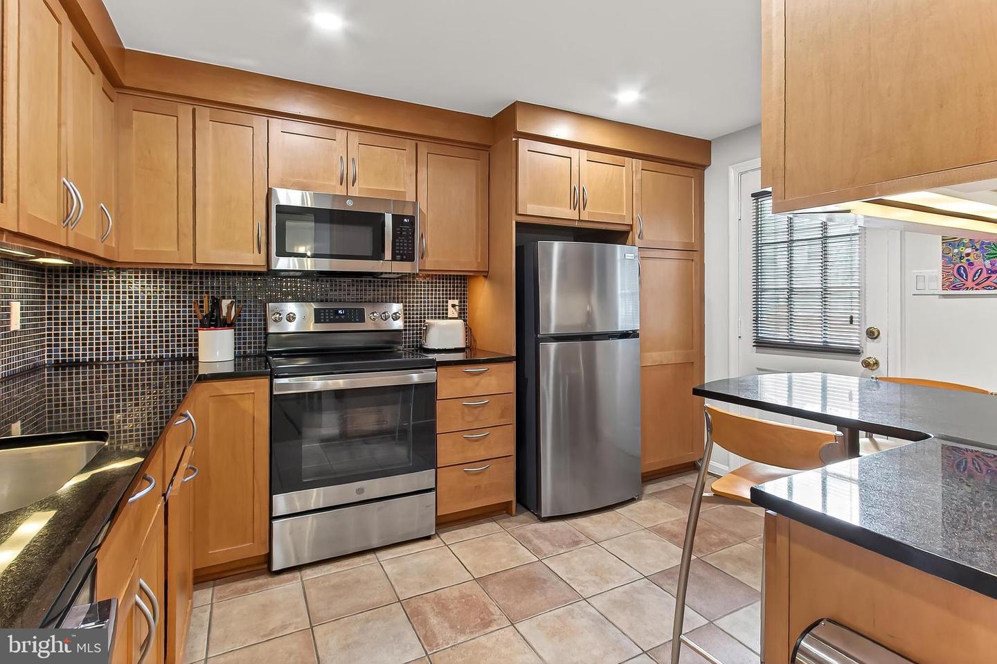 221 GUNDRY DR, FALLS CHURCH, Virginia 22046, 3 Bedrooms Bedrooms, ,3 BathroomsBathrooms,Residential,For sale,221 GUNDRY DR,VAFA2003476 MLS # VAFA2003476