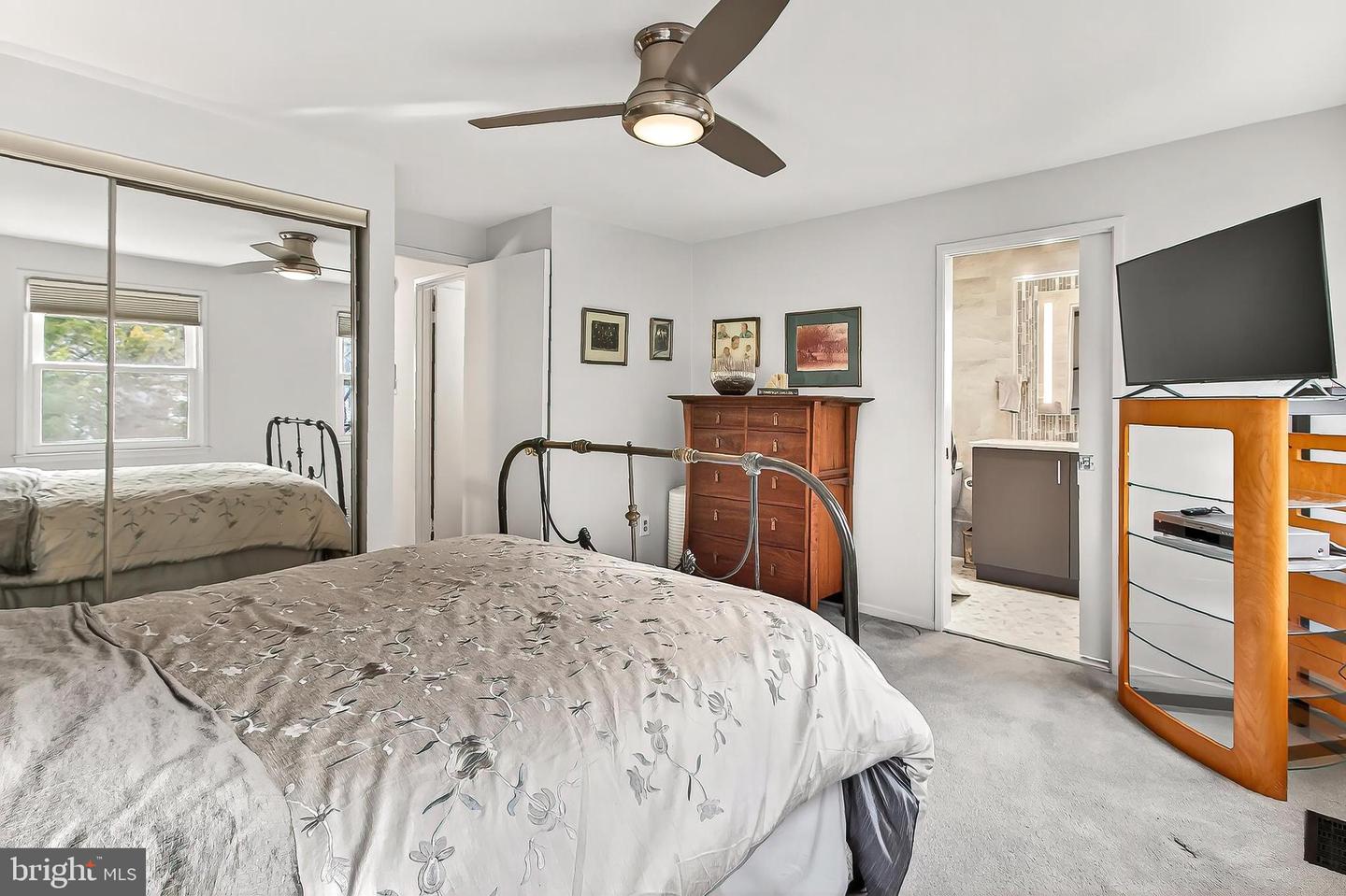 221 GUNDRY DR, FALLS CHURCH, Virginia 22046, 3 Bedrooms Bedrooms, ,3 BathroomsBathrooms,Residential,For sale,221 GUNDRY DR,VAFA2003476 MLS # VAFA2003476