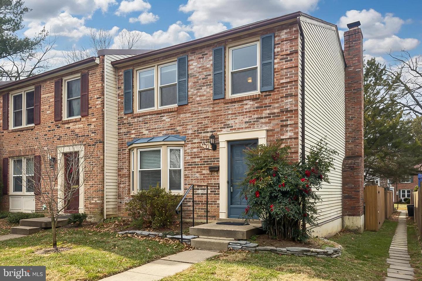 221 GUNDRY DR, FALLS CHURCH, Virginia 22046, 3 Bedrooms Bedrooms, ,3 BathroomsBathrooms,Residential,For sale,221 GUNDRY DR,VAFA2003476 MLS # VAFA2003476