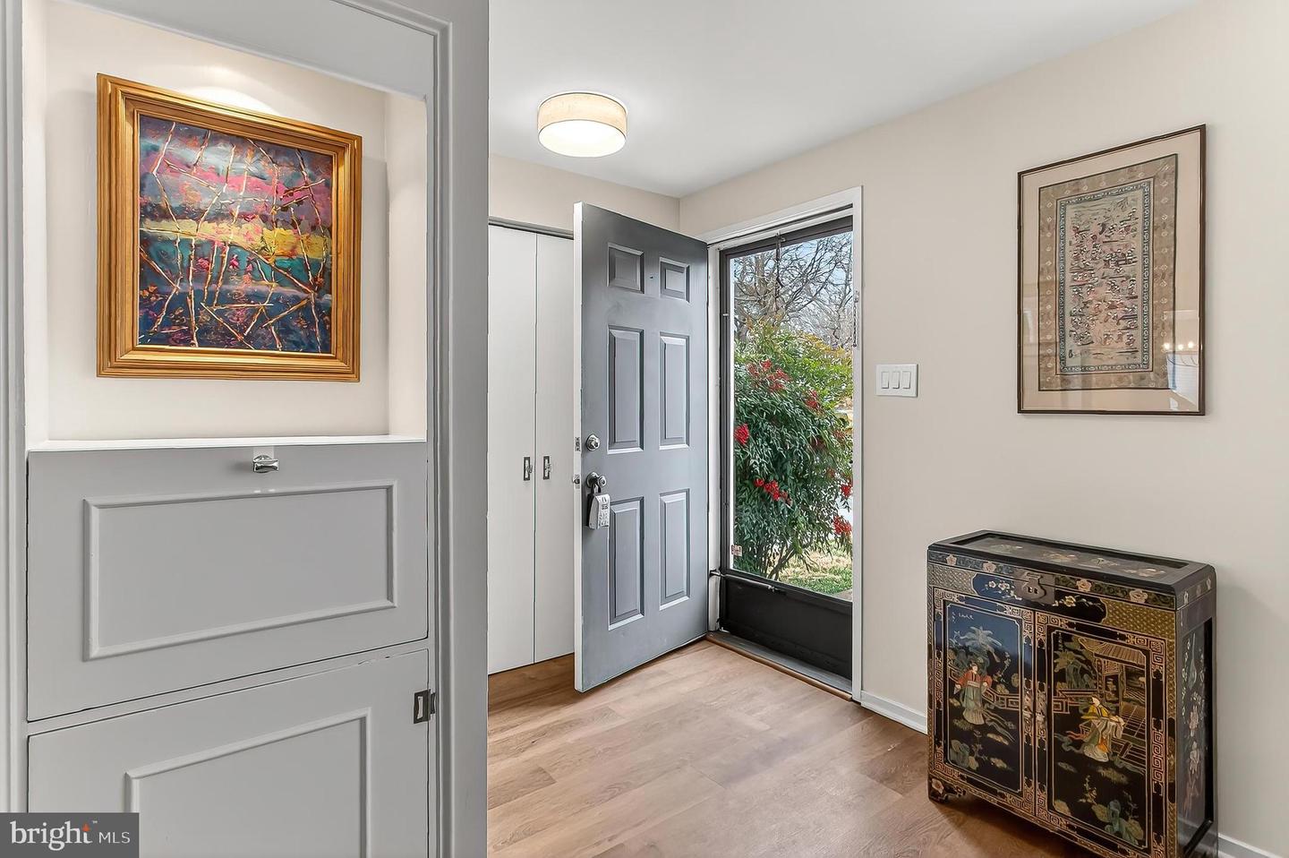 221 GUNDRY DR, FALLS CHURCH, Virginia 22046, 3 Bedrooms Bedrooms, ,3 BathroomsBathrooms,Residential,For sale,221 GUNDRY DR,VAFA2003476 MLS # VAFA2003476