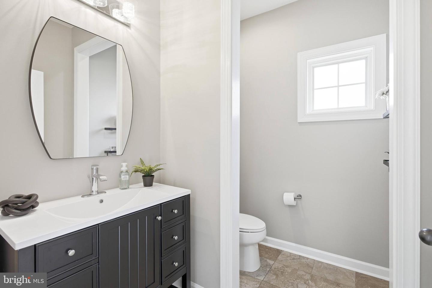 42662 GULICKS LANDING CT, ASHBURN, Virginia 20148, 5 Bedrooms Bedrooms, ,4 BathroomsBathrooms,Residential,For sale,42662 GULICKS LANDING CT,VALO2111984 MLS # VALO2111984 42662 GULICKS LANDING CT, ASHBURN, Virginia 20148, 5 Bedrooms Bedrooms, ,4 BathroomsBathrooms,Residential,For sale,42662 GULICKS LANDING CT,VALO2111984 MLS # VALO2111984