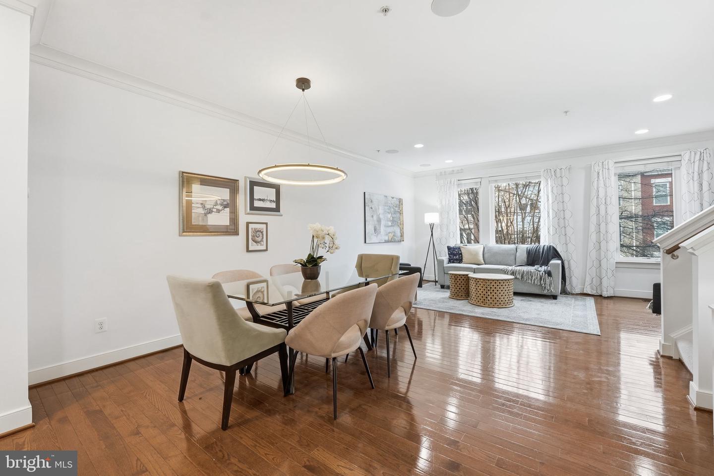 2993 ESKRIDGE RD, FAIRFAX, Virginia 22031, 4 Bedrooms Bedrooms, ,4 BathroomsBathrooms,Residential,For sale,2993 ESKRIDGE RD,VAFX2281564 MLS # VAFX2281564