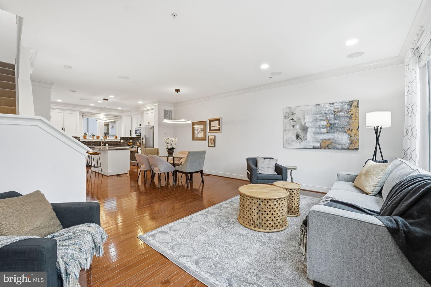 2993 ESKRIDGE RD, FAIRFAX, Virginia 22031, 4 Bedrooms Bedrooms, ,4 BathroomsBathrooms,Residential,For sale,2993 ESKRIDGE RD,VAFX2281564 MLS # VAFX2281564