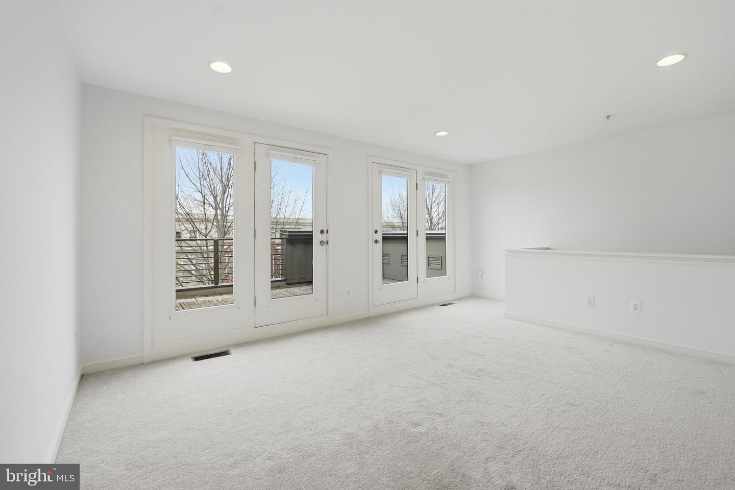 2993 ESKRIDGE RD, FAIRFAX, Virginia 22031, 4 Bedrooms Bedrooms, ,4 BathroomsBathrooms,Residential,For sale,2993 ESKRIDGE RD,VAFX2281564 MLS # VAFX2281564