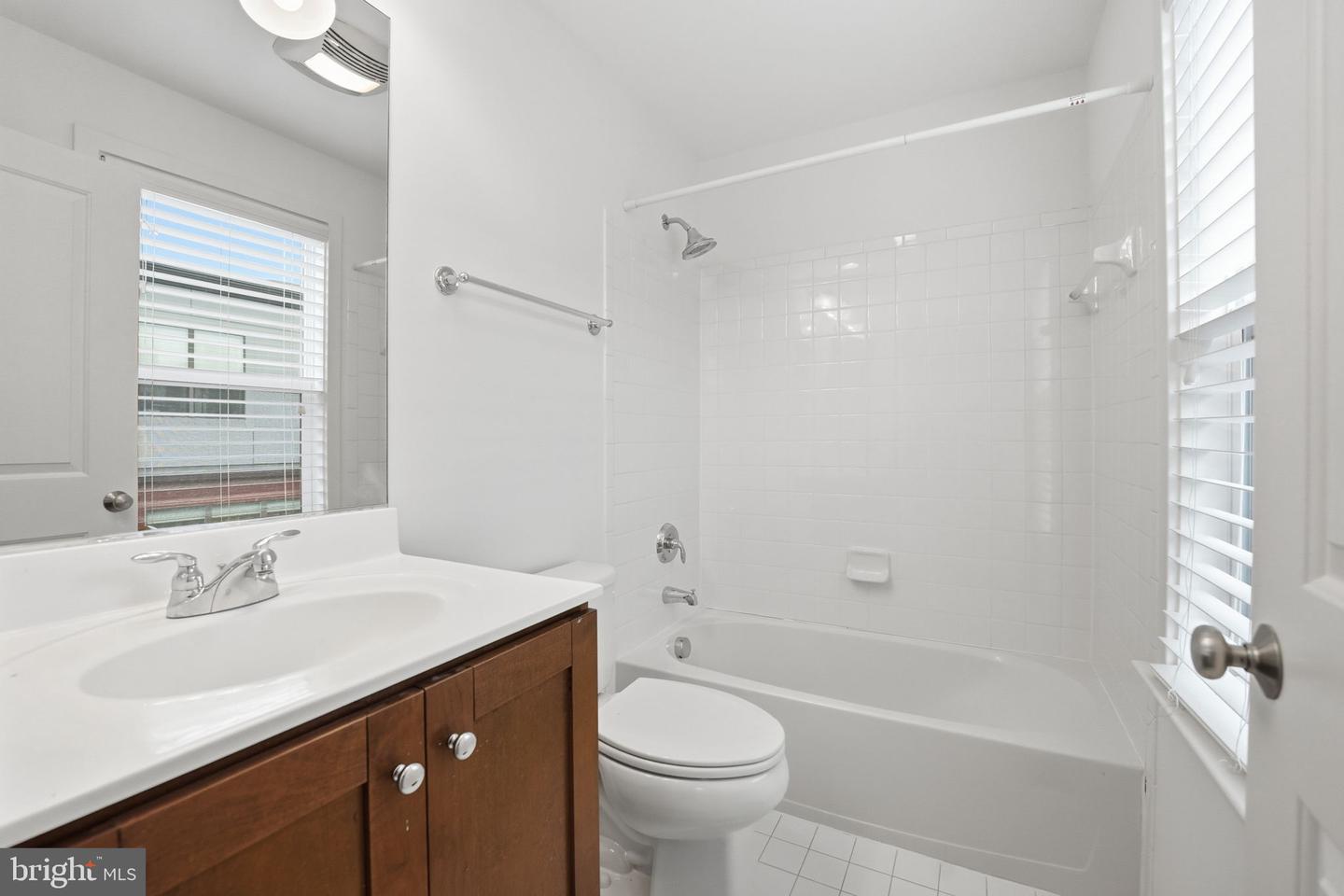 2993 ESKRIDGE RD, FAIRFAX, Virginia 22031, 4 Bedrooms Bedrooms, ,4 BathroomsBathrooms,Residential,For sale,2993 ESKRIDGE RD,VAFX2281564 MLS # VAFX2281564