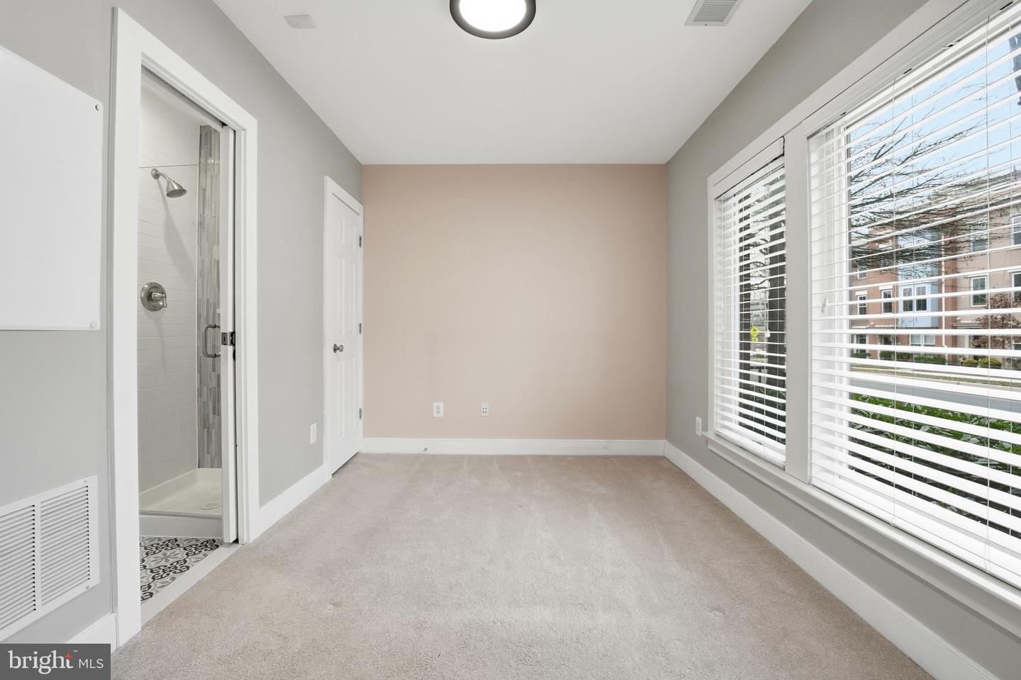 2993 ESKRIDGE RD, FAIRFAX, Virginia 22031, 4 Bedrooms Bedrooms, ,4 BathroomsBathrooms,Residential,For sale,2993 ESKRIDGE RD,VAFX2281564 MLS # VAFX2281564