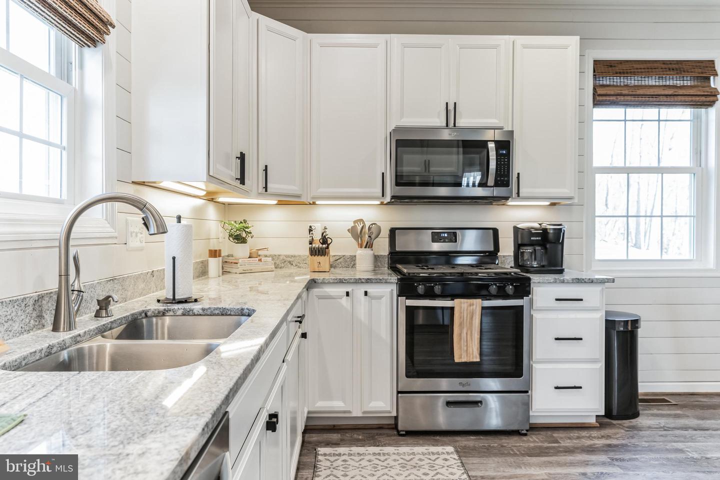 261 SUNSET VILLAGE RD, FRONT ROYAL, Virginia 22630, 3 Bedrooms Bedrooms, 3 Rooms Rooms,3 BathroomsBathrooms,Residential,For sale,261 SUNSET VILLAGE RD,VAWR2012910 MLS # VAWR2012910