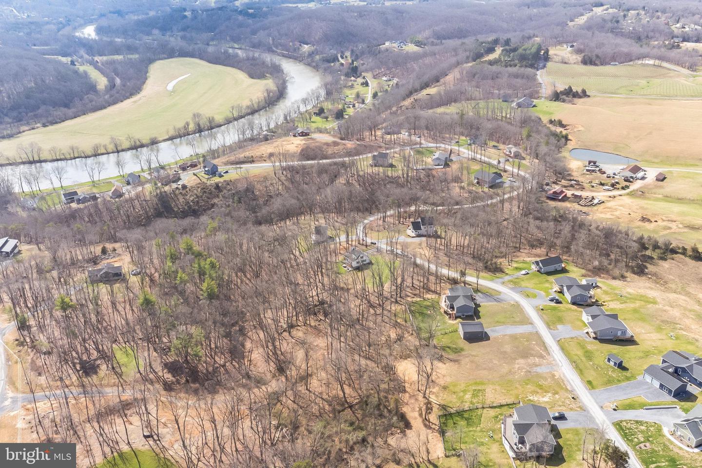 261 SUNSET VILLAGE RD, FRONT ROYAL, Virginia 22630, 3 Bedrooms Bedrooms, 3 Rooms Rooms,3 BathroomsBathrooms,Residential,For sale,261 SUNSET VILLAGE RD,VAWR2012910 MLS # VAWR2012910