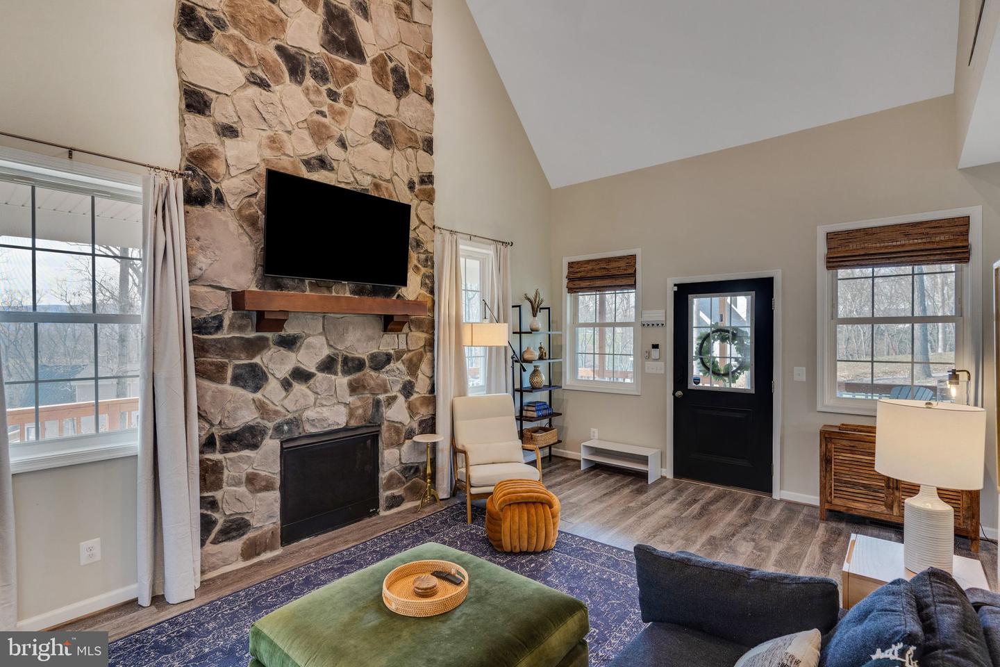 261 SUNSET VILLAGE RD, FRONT ROYAL, Virginia 22630, 3 Bedrooms Bedrooms, 3 Rooms Rooms,3 BathroomsBathrooms,Residential,For sale,261 SUNSET VILLAGE RD,VAWR2012910 MLS # VAWR2012910