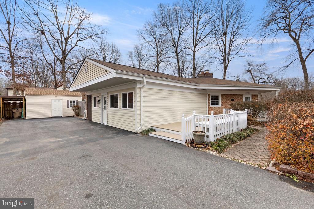 1025 AQUIA DR, STAFFORD, Virginia 22554, 3 Bedrooms Bedrooms, 7 Rooms Rooms,2 BathroomsBathrooms,Residential,For sale,1025 AQUIA DR,VAST2044598 MLS # VAST2044598