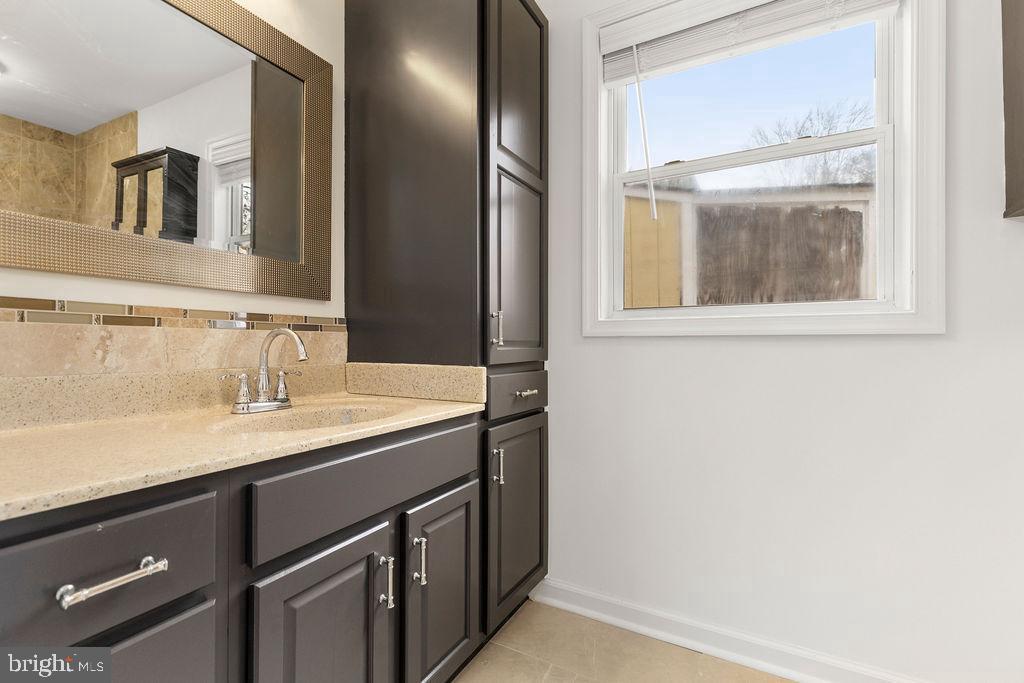 1025 AQUIA DR, STAFFORD, Virginia 22554, 3 Bedrooms Bedrooms, 7 Rooms Rooms,2 BathroomsBathrooms,Residential,For sale,1025 AQUIA DR,VAST2044598 MLS # VAST2044598