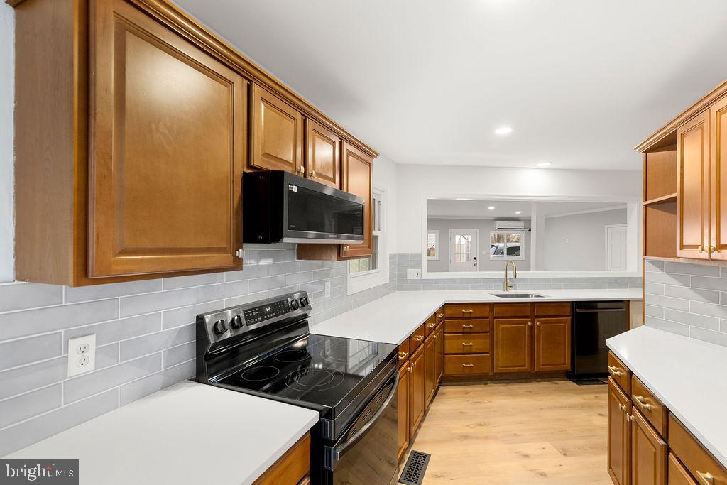 1025 AQUIA DR, STAFFORD, Virginia 22554, 3 Bedrooms Bedrooms, 7 Rooms Rooms,2 BathroomsBathrooms,Residential,For sale,1025 AQUIA DR,VAST2044598 MLS # VAST2044598