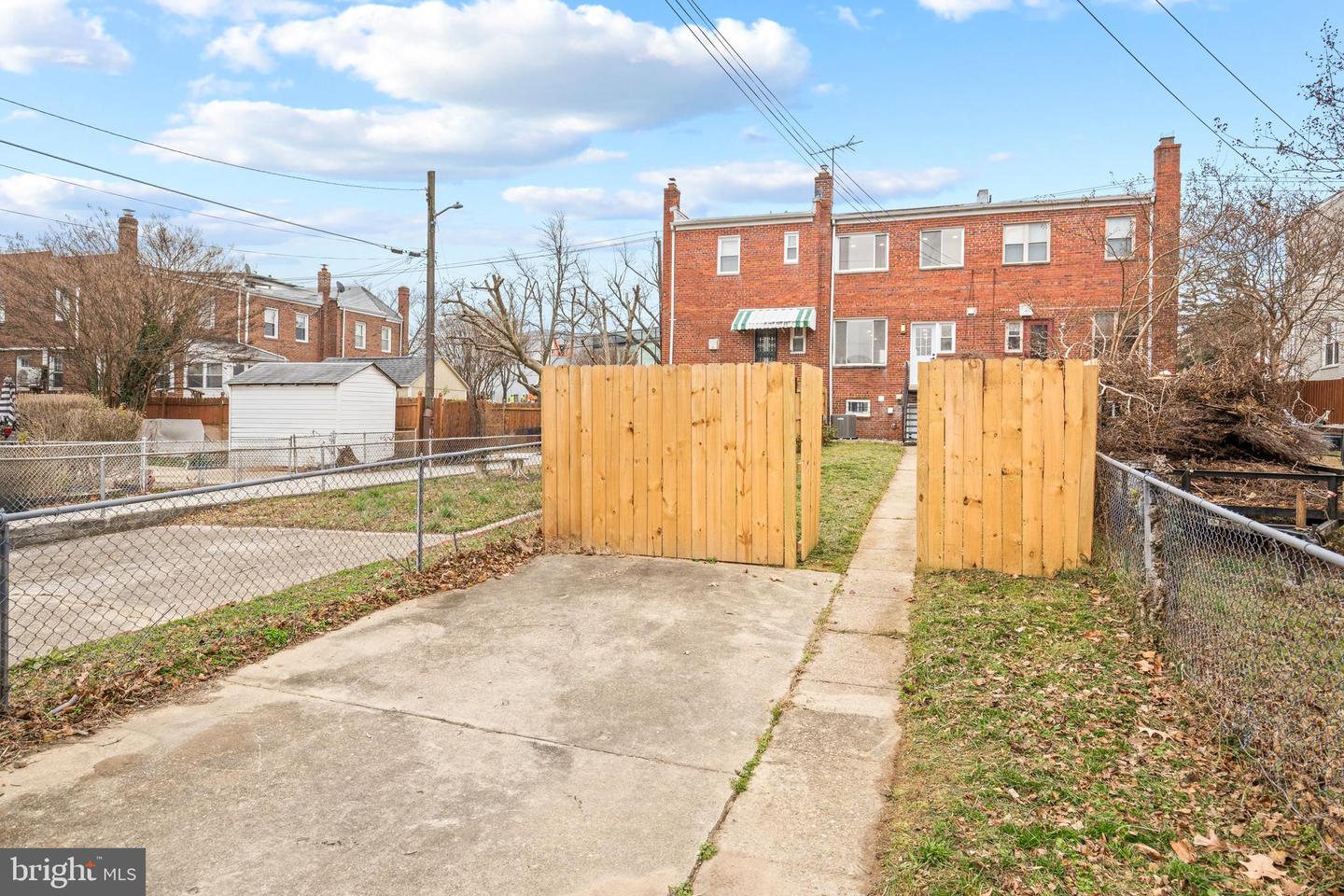 838 BUCHANAN ST NE, WASHINGTON, District Of Columbia 20017, 4 Bedrooms Bedrooms, 6 Rooms Rooms,2 BathroomsBathrooms,Residential,For sale,838 BUCHANAN ST NE,DCDC2234276 MLS # DCDC2234276