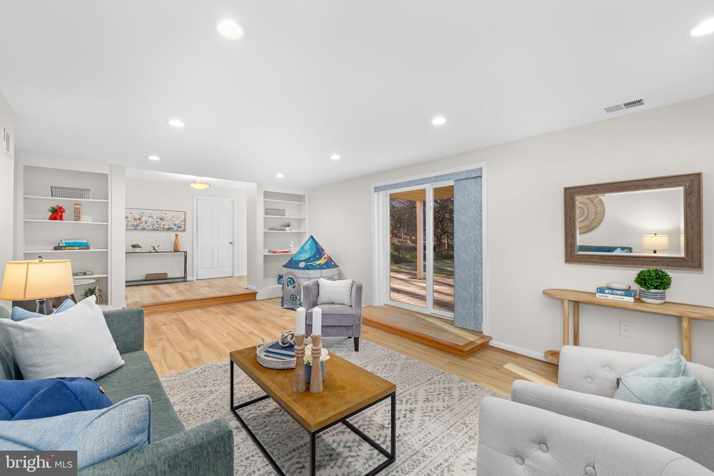 1446 LAUREL HILL RD, VIENNA, Virginia 22182, 4 Bedrooms Bedrooms, ,3 BathroomsBathrooms,Residential,For sale,1446 LAUREL HILL RD,VAFX2281972 MLS # VAFX2281972