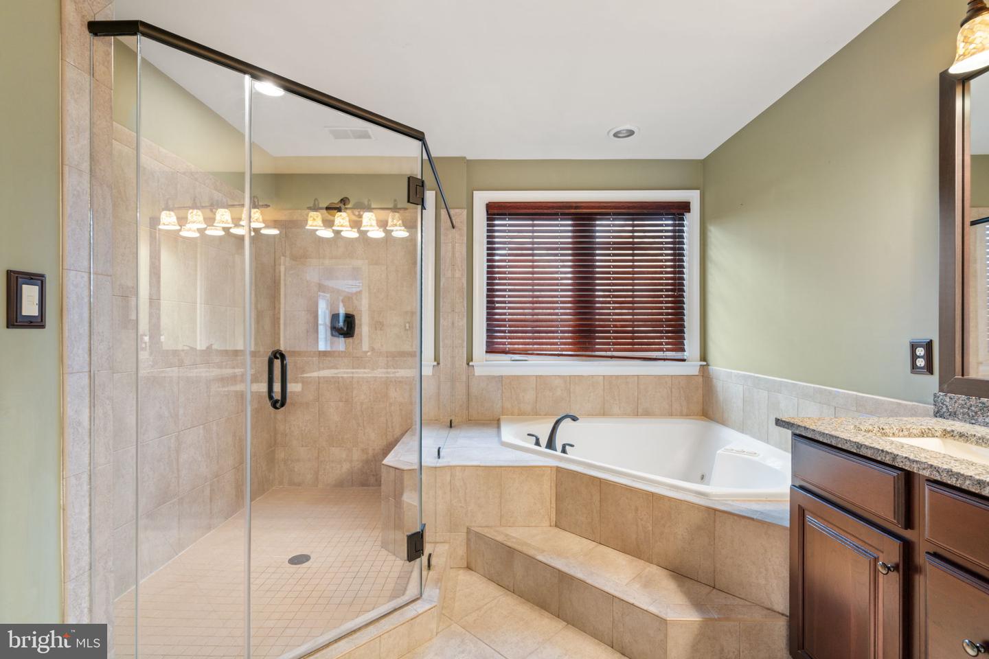 9084 ACADIA PARK DR, BRISTOW, Virginia 20136, 4 Bedrooms Bedrooms, ,3 BathroomsBathrooms,Residential,For sale,9084 ACADIA PARK DR,VAPW2108920 MLS # VAPW2108920