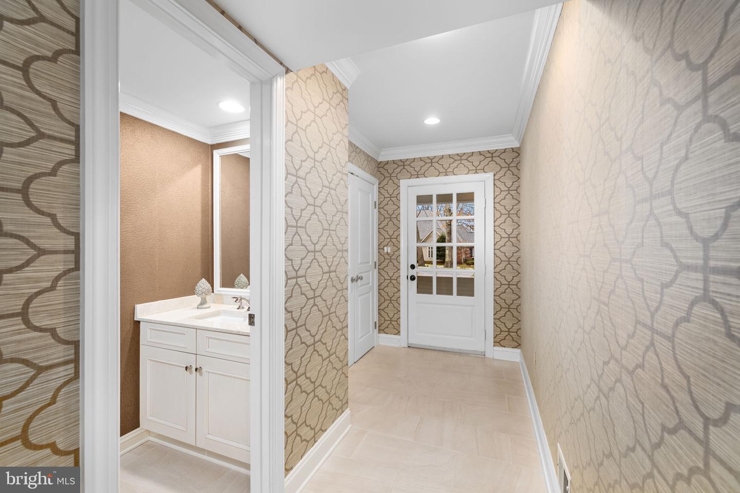 MCLEAN, Virginia 22101, 4 Bedrooms Bedrooms, 25 Rooms Rooms,3 BathroomsBathrooms,Residential,For sale,VAFX2282146 MLS # VAFX2282146 MCLEAN, Virginia 22101, 4 Bedrooms Bedrooms, 25 Rooms Rooms,3 BathroomsBathrooms,Residential,For sale,VAFX2282146 MLS # VAFX2282146