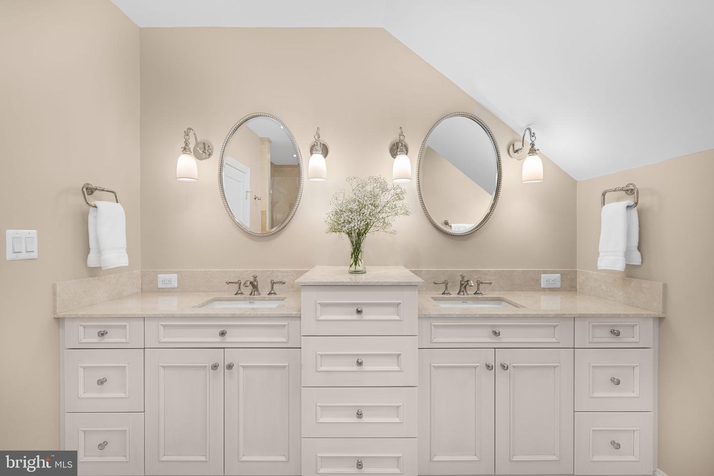 MCLEAN, Virginia 22101, 4 Bedrooms Bedrooms, 25 Rooms Rooms,3 BathroomsBathrooms,Residential,For sale,VAFX2282146 MLS # VAFX2282146 MCLEAN, Virginia 22101, 4 Bedrooms Bedrooms, 25 Rooms Rooms,3 BathroomsBathrooms,Residential,For sale,VAFX2282146 MLS # VAFX2282146