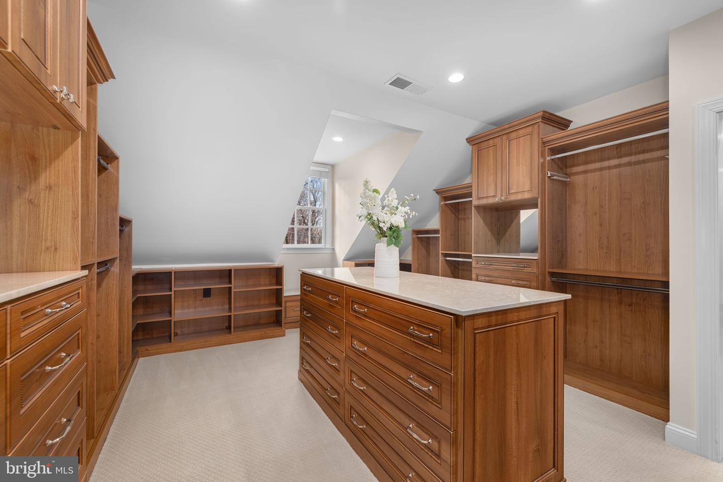 MCLEAN, Virginia 22101, 4 Bedrooms Bedrooms, 25 Rooms Rooms,3 BathroomsBathrooms,Residential,For sale,VAFX2282146 MLS # VAFX2282146 MCLEAN, Virginia 22101, 4 Bedrooms Bedrooms, 25 Rooms Rooms,3 BathroomsBathrooms,Residential,For sale,VAFX2282146 MLS # VAFX2282146