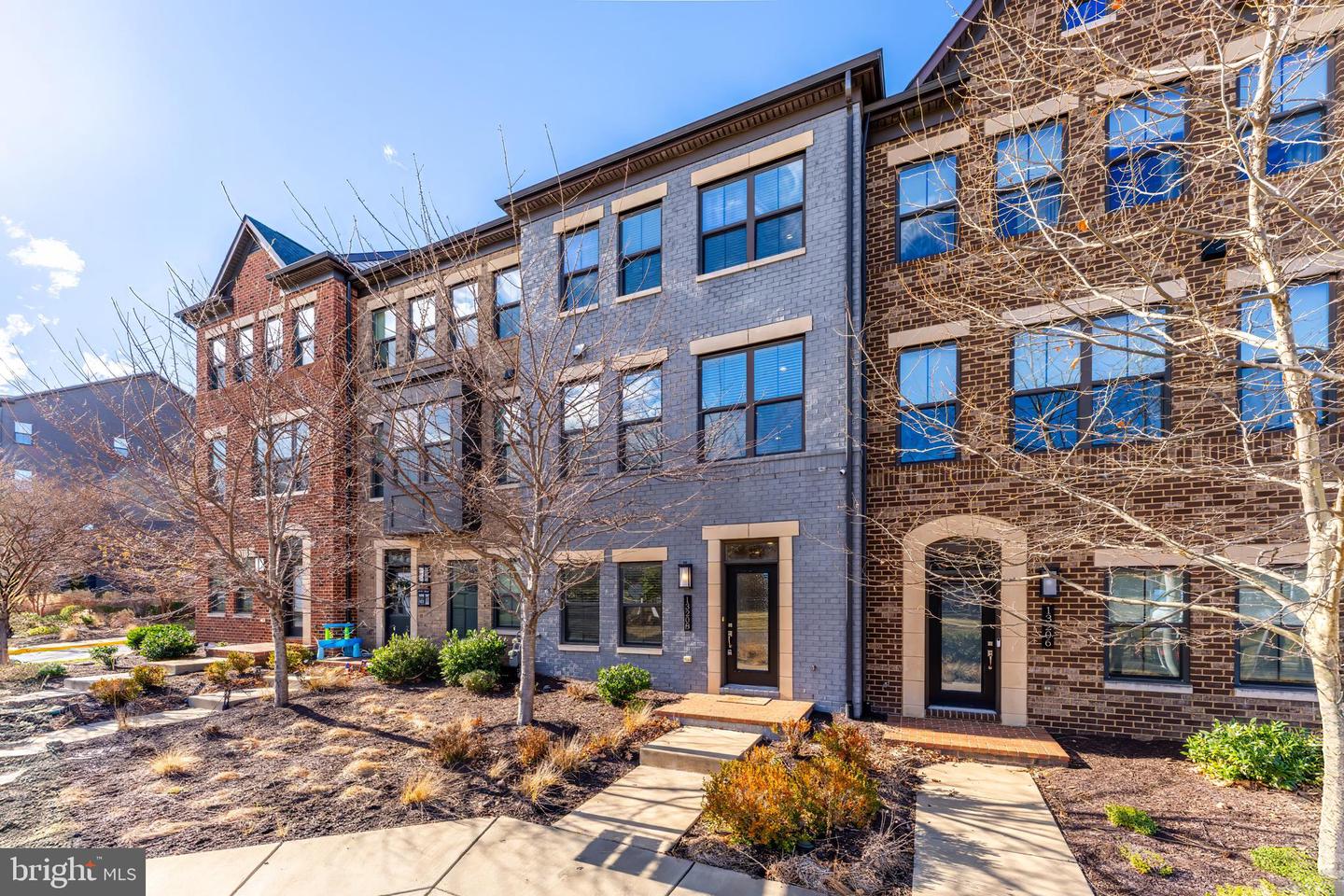 13208 WOODLAND PARK RD, HERNDON, Virginia 20171, 5 Bedrooms Bedrooms, ,3 BathroomsBathrooms,Residential,For sale,13208 WOODLAND PARK RD,VAFX2282274 MLS # VAFX2282274