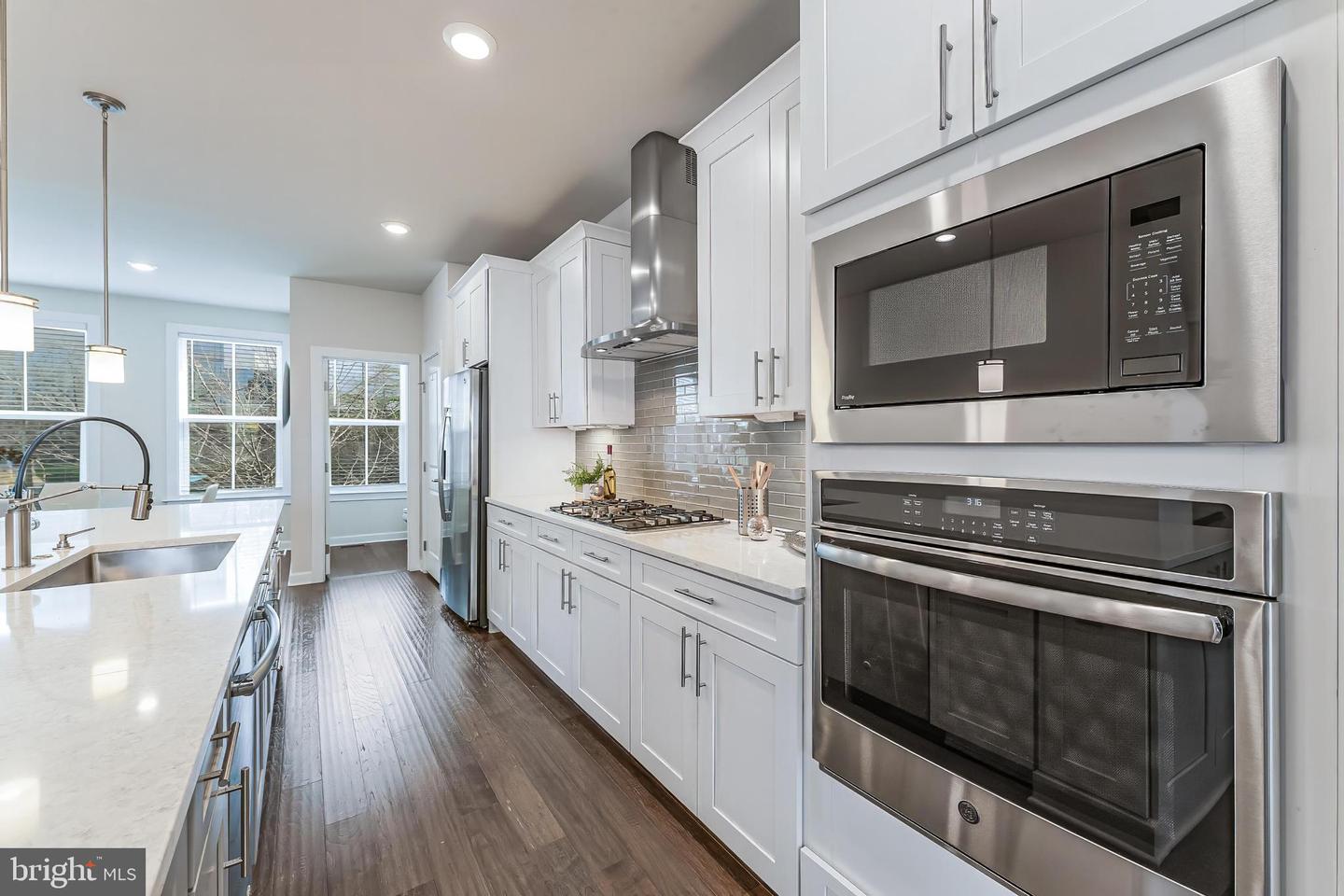 13208 WOODLAND PARK RD, HERNDON, Virginia 20171, 5 Bedrooms Bedrooms, ,3 BathroomsBathrooms,Residential,For sale,13208 WOODLAND PARK RD,VAFX2282274 MLS # VAFX2282274