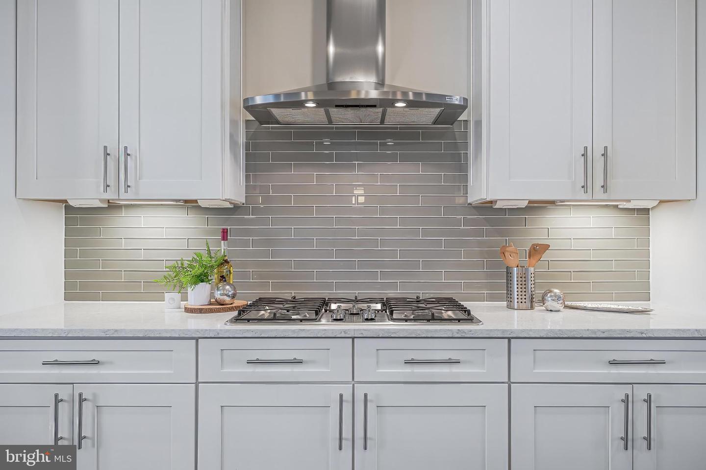 13208 WOODLAND PARK RD, HERNDON, Virginia 20171, 5 Bedrooms Bedrooms, ,3 BathroomsBathrooms,Residential,For sale,13208 WOODLAND PARK RD,VAFX2282274 MLS # VAFX2282274