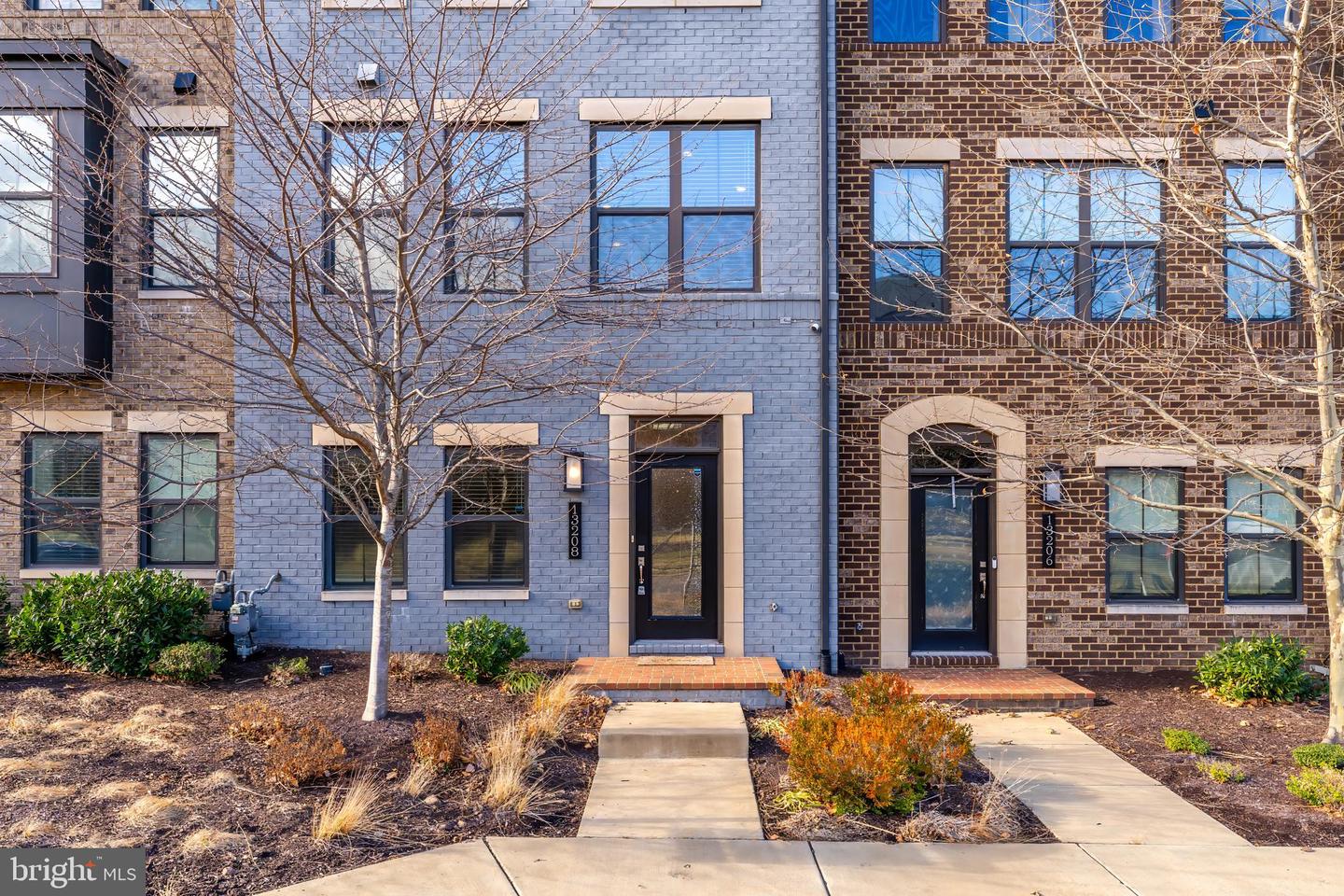 13208 WOODLAND PARK RD, HERNDON, Virginia 20171, 5 Bedrooms Bedrooms, ,3 BathroomsBathrooms,Residential,For sale,13208 WOODLAND PARK RD,VAFX2282274 MLS # VAFX2282274