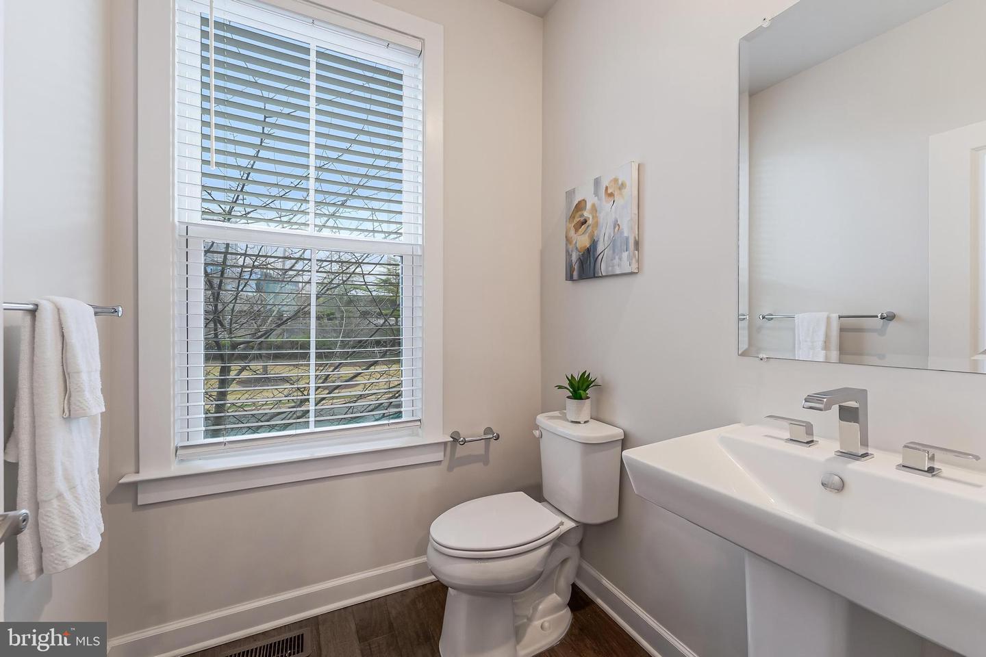 13208 WOODLAND PARK RD, HERNDON, Virginia 20171, 5 Bedrooms Bedrooms, ,3 BathroomsBathrooms,Residential,For sale,13208 WOODLAND PARK RD,VAFX2282274 MLS # VAFX2282274