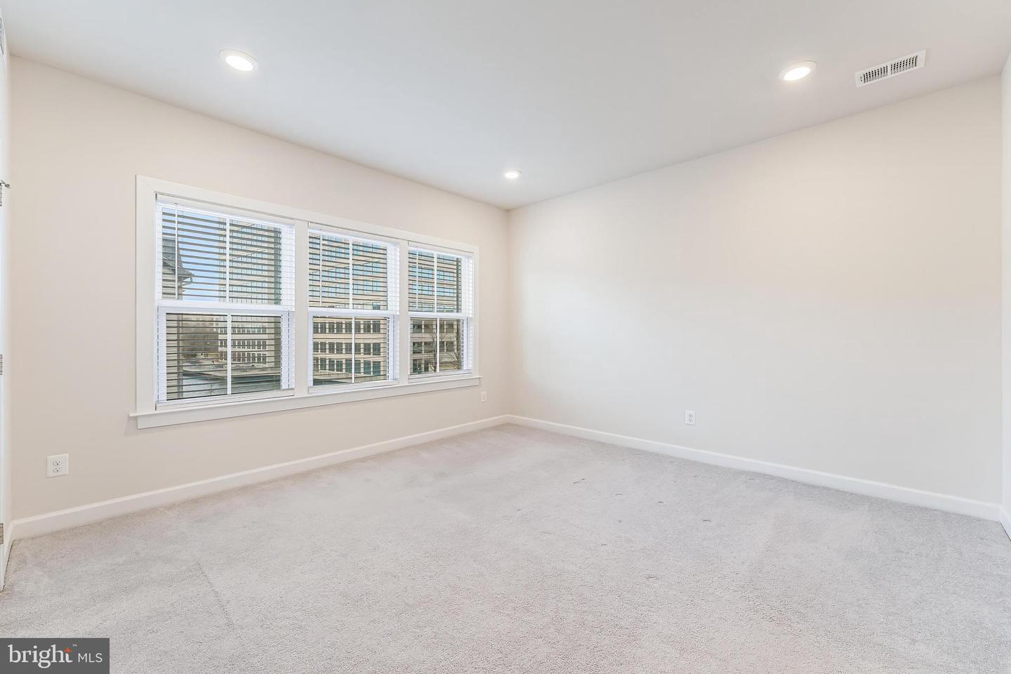 13208 WOODLAND PARK RD, HERNDON, Virginia 20171, 5 Bedrooms Bedrooms, ,3 BathroomsBathrooms,Residential,For sale,13208 WOODLAND PARK RD,VAFX2282274 MLS # VAFX2282274