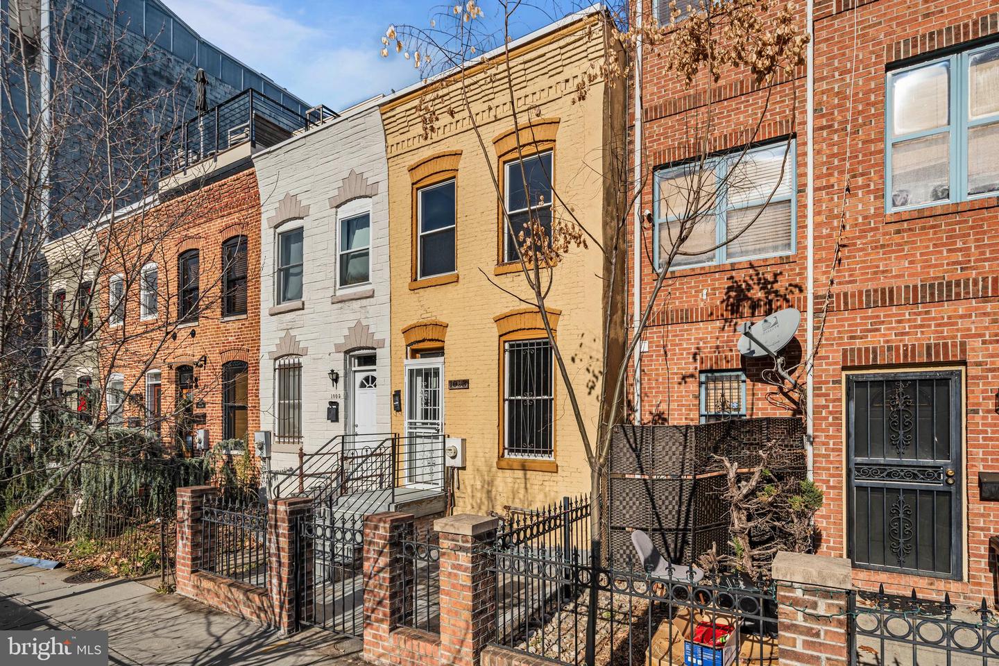 1003 V ST NW, WASHINGTON, District Of Columbia 20001, 2 Bedrooms Bedrooms, ,1 BathroomBathrooms,Residential,For sale,1003 V ST NW,DCDC2234806 MLS # DCDC2234806