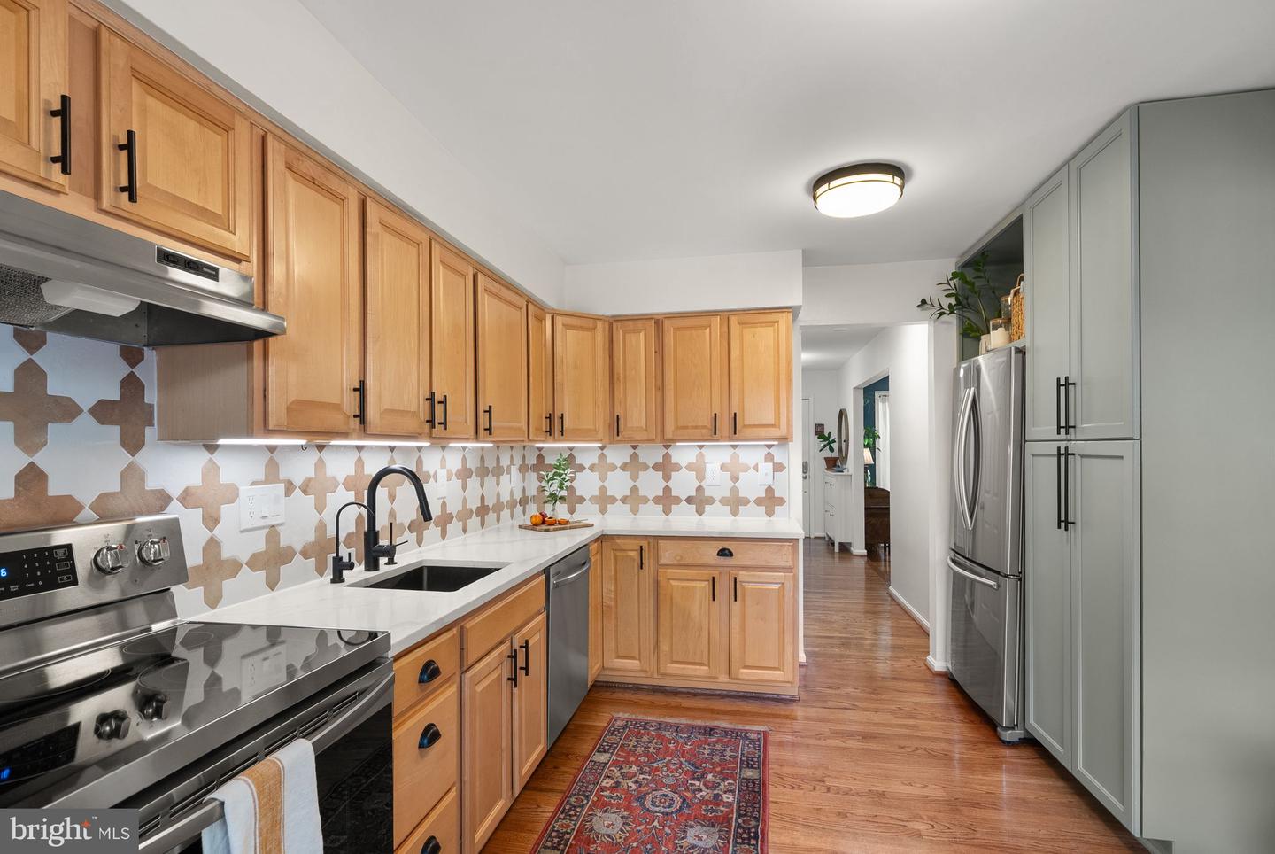 9607 LAKE BRADDOCK DR, BURKE, Virginia 22015, 3 Bedrooms Bedrooms, ,3 BathroomsBathrooms,Residential,For sale,9607 LAKE BRADDOCK DR,VAFX2282392 MLS # VAFX2282392