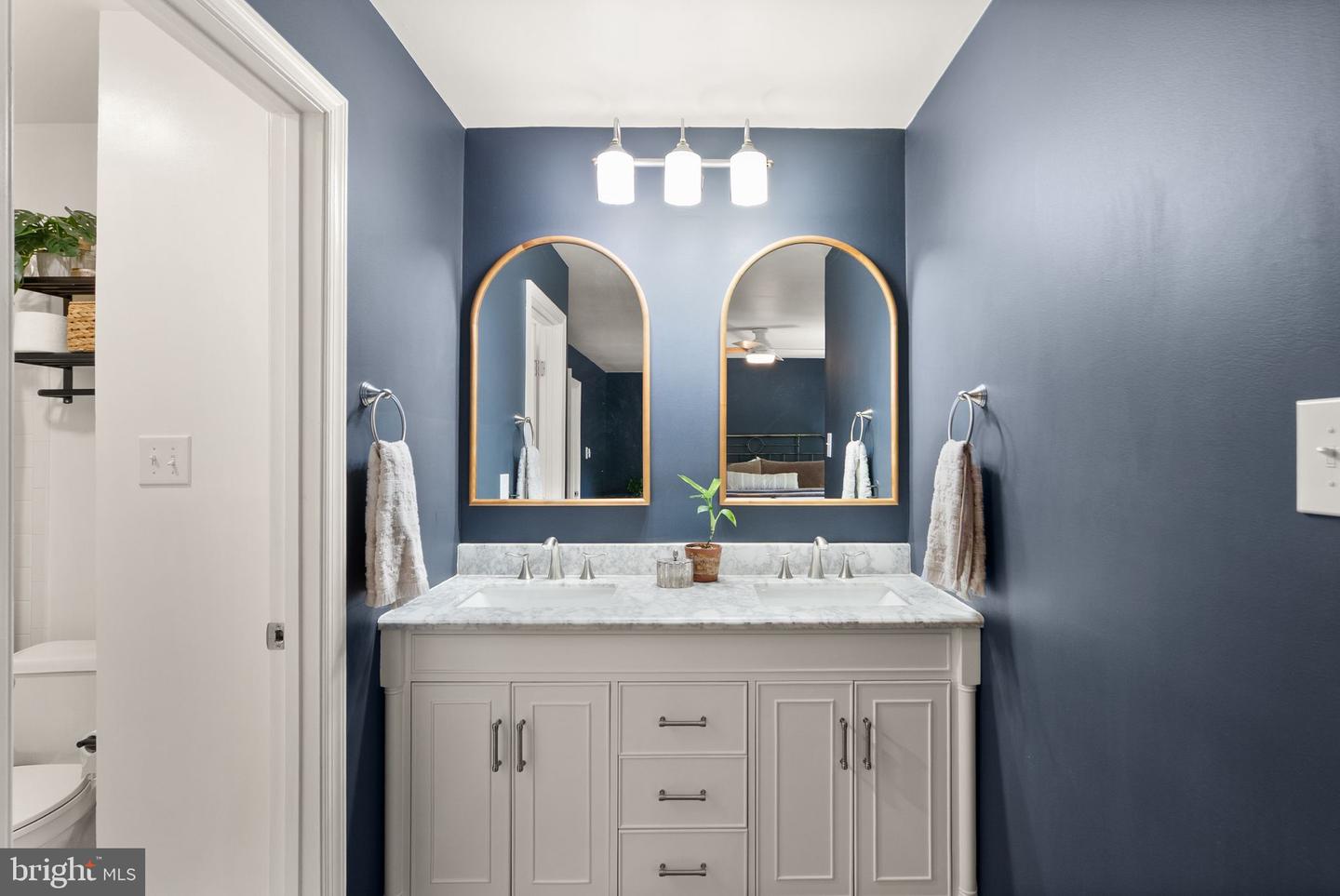 9607 LAKE BRADDOCK DR, BURKE, Virginia 22015, 3 Bedrooms Bedrooms, ,3 BathroomsBathrooms,Residential,For sale,9607 LAKE BRADDOCK DR,VAFX2282392 MLS # VAFX2282392